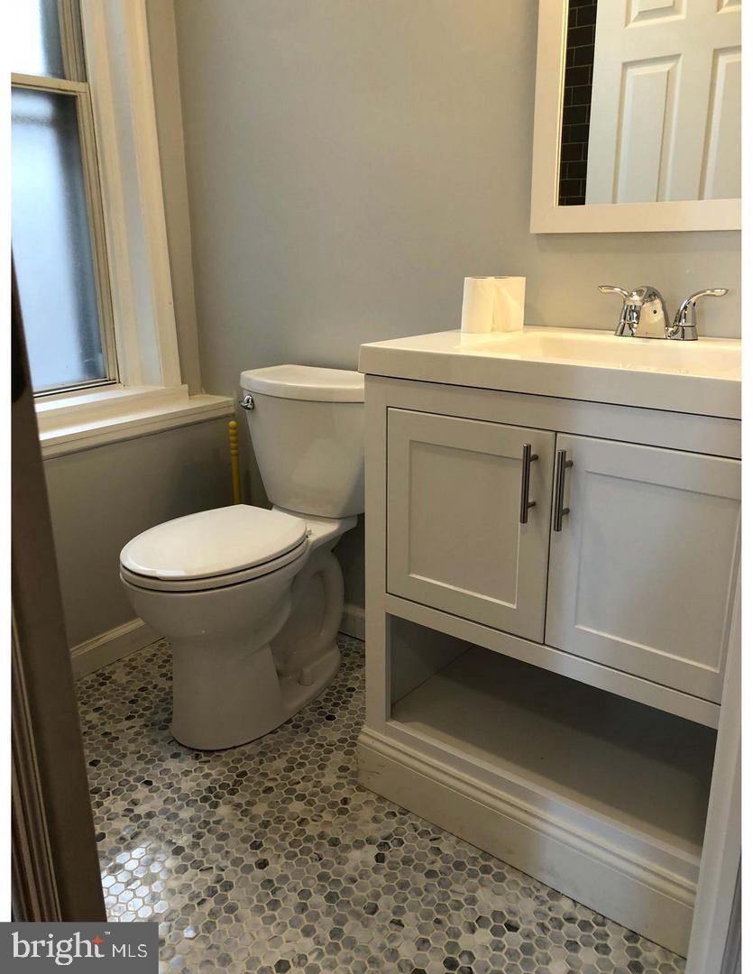 NEWBOLD - Commercial Sale