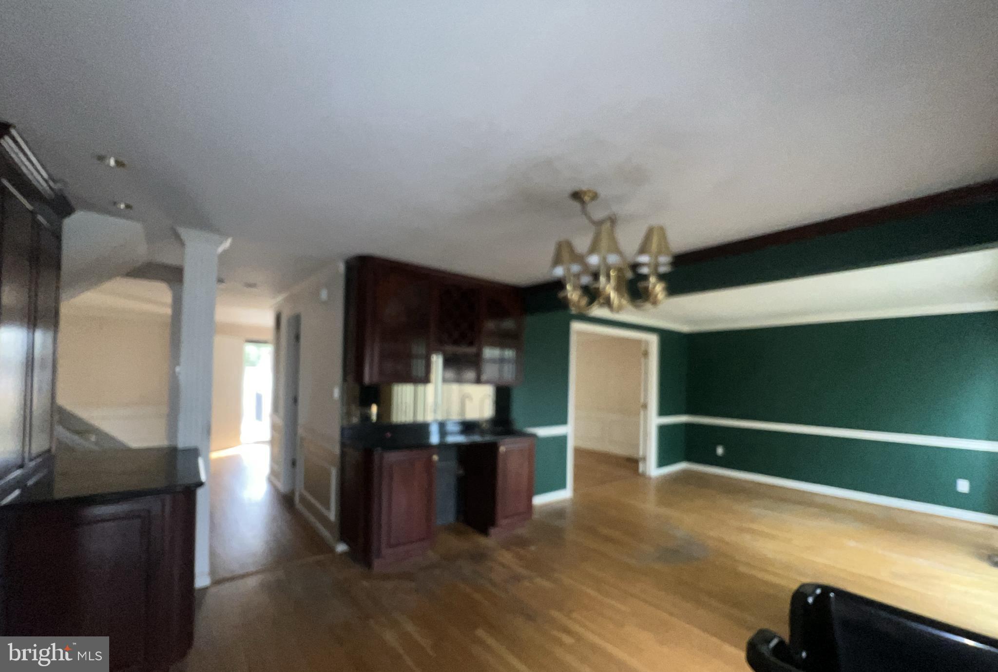 COURTS OF WHETSTONE - Residential