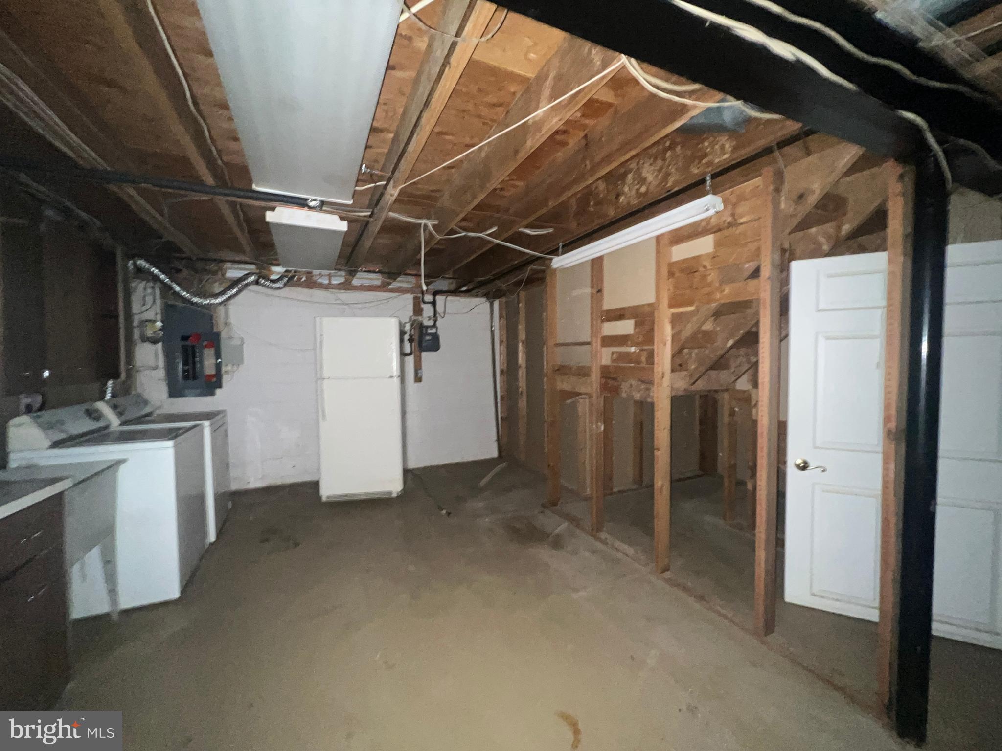 COURTS OF WHETSTONE - Residential