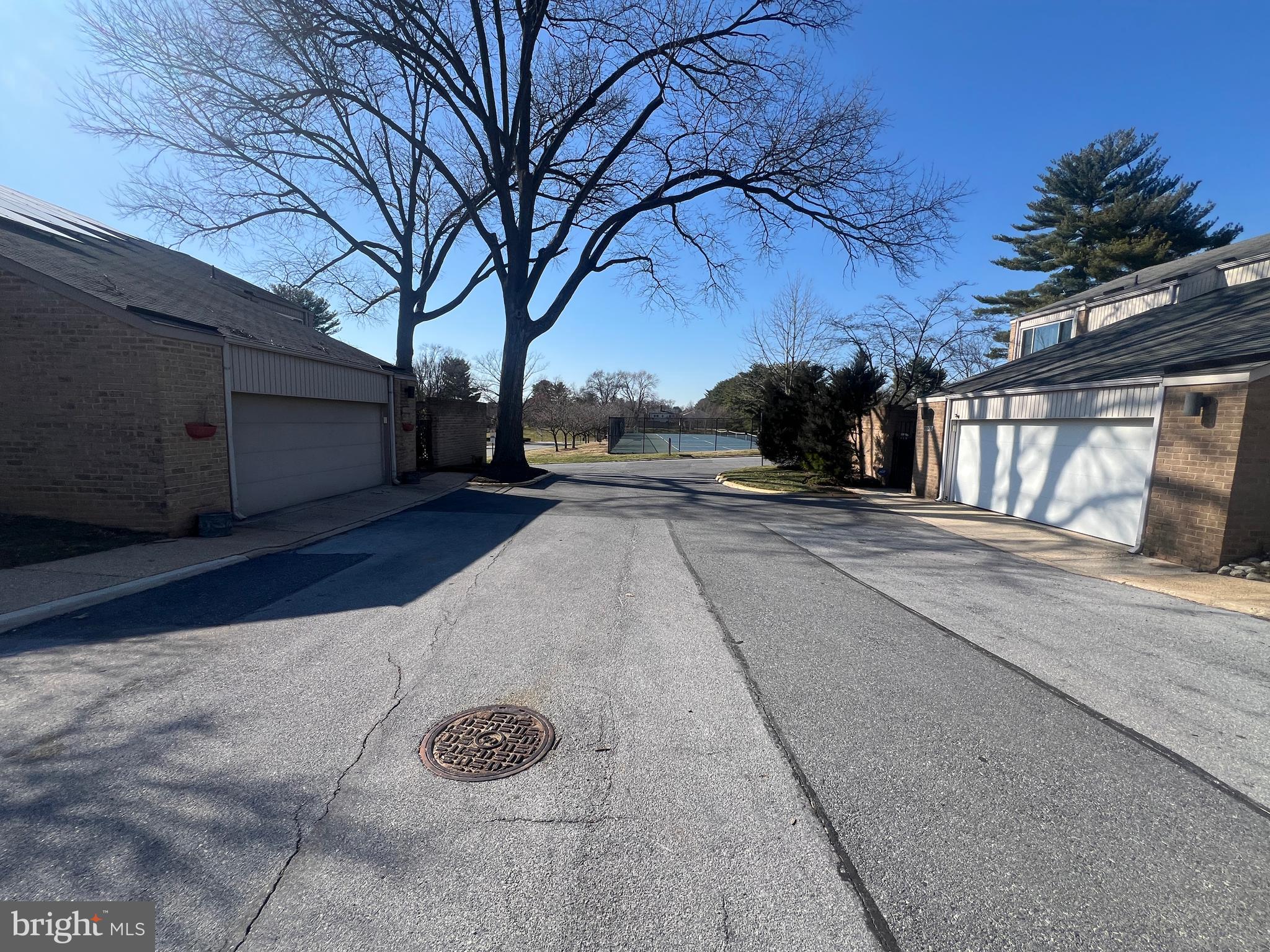 COURTS OF WHETSTONE - Residential