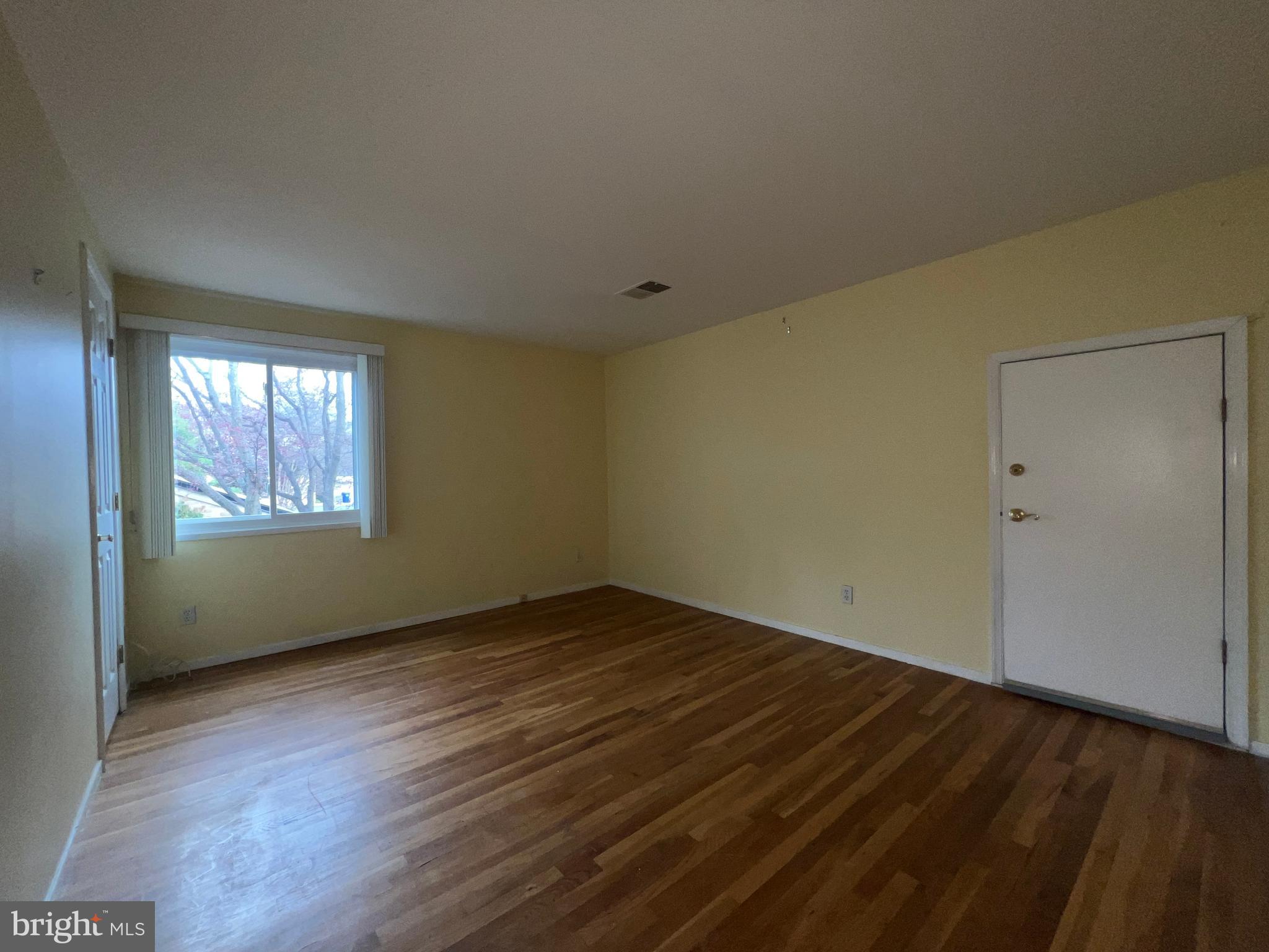 COURTS OF WHETSTONE - Residential