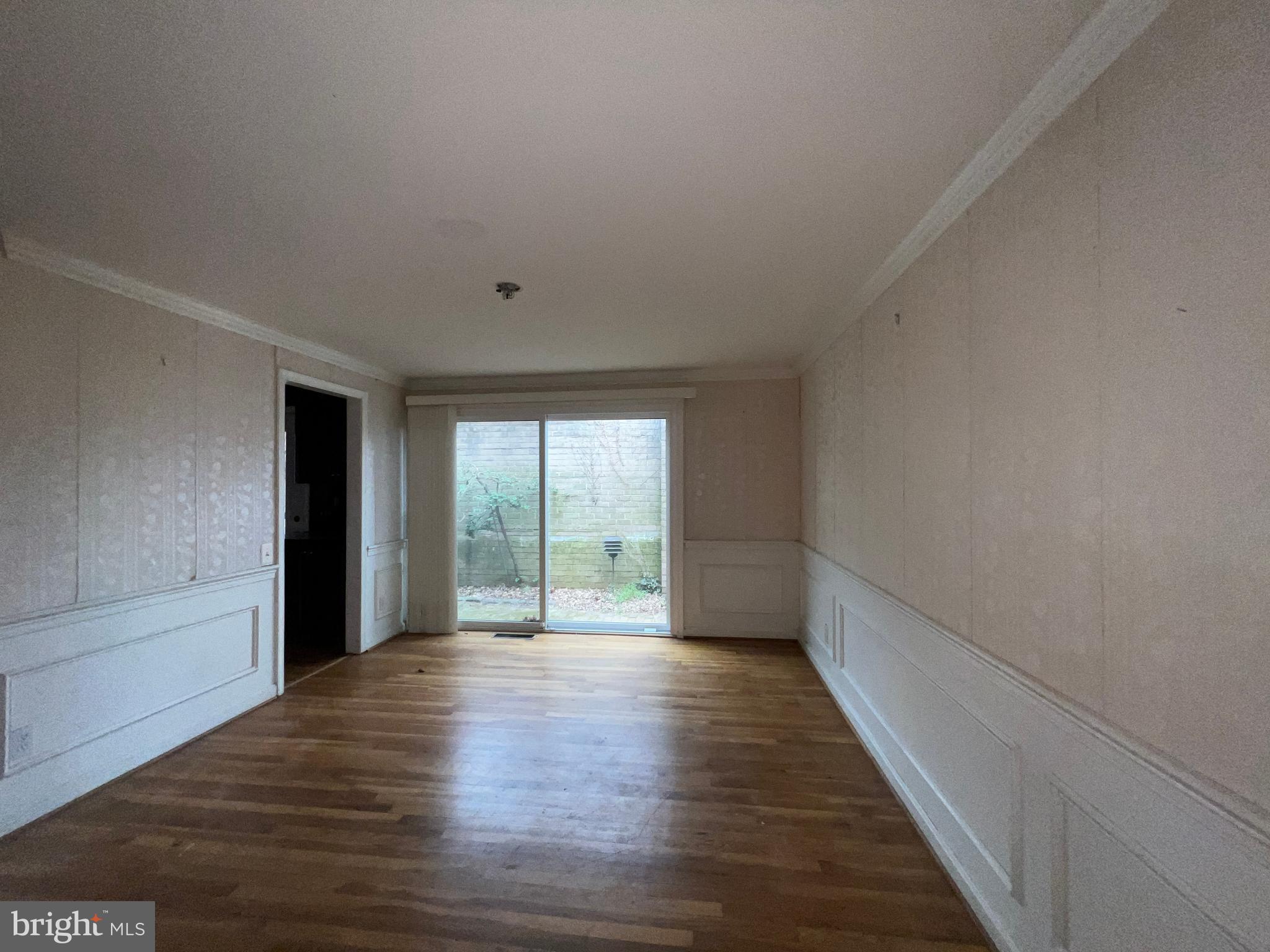 COURTS OF WHETSTONE - Residential