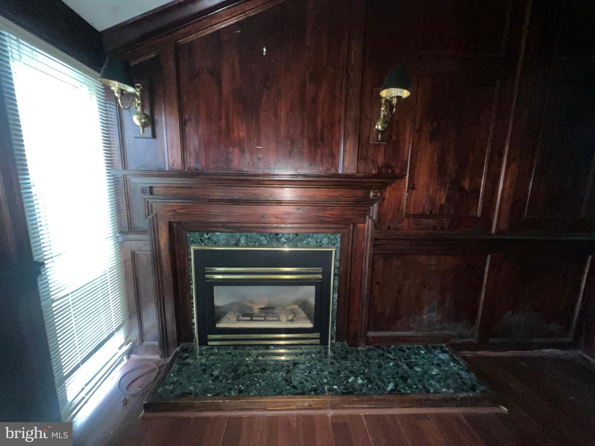 COURTS OF WHETSTONE - Residential