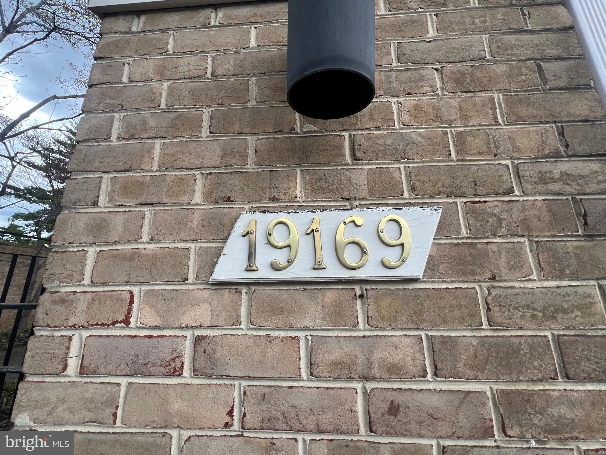 COURTS OF WHETSTONE - Residential