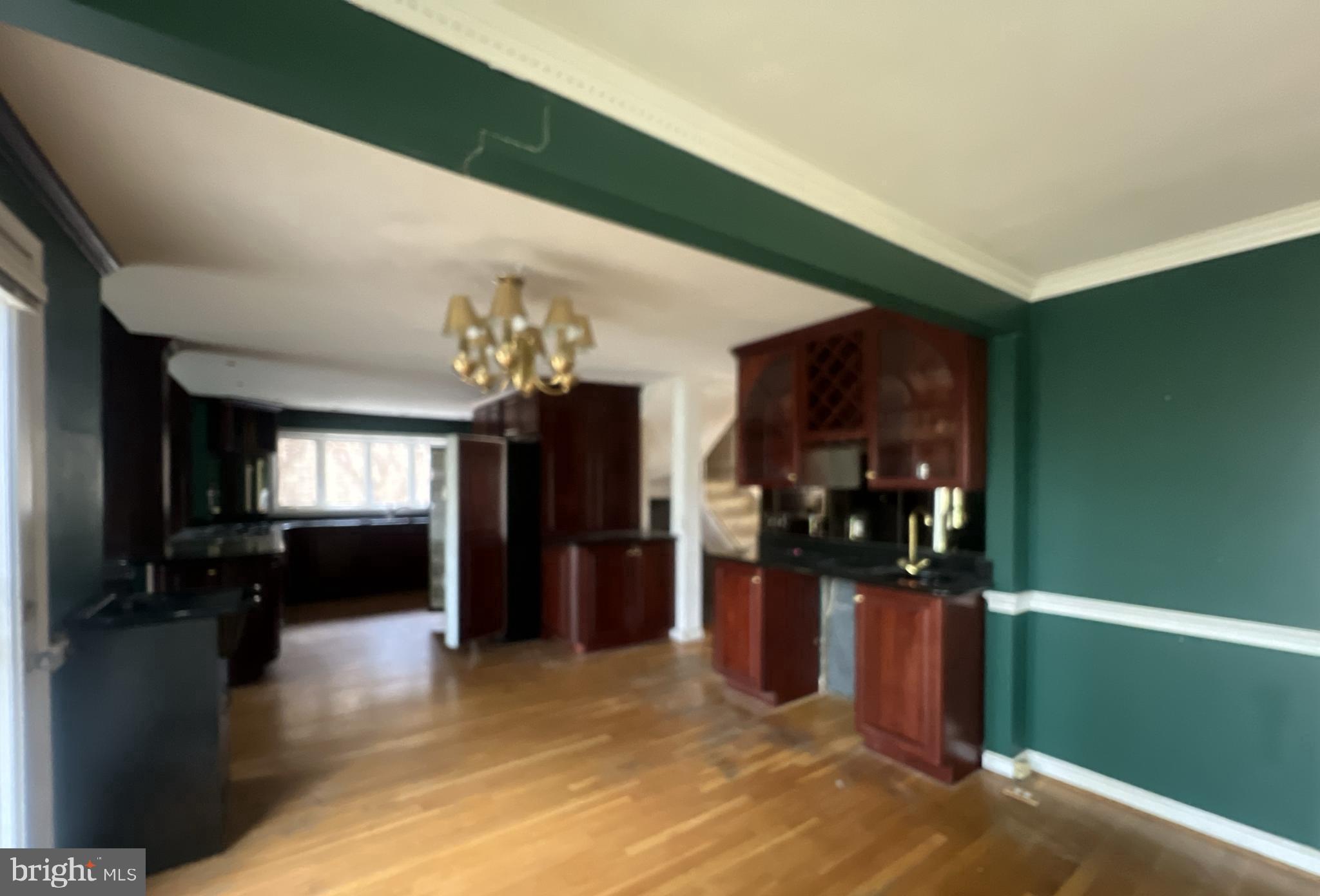 COURTS OF WHETSTONE - Residential