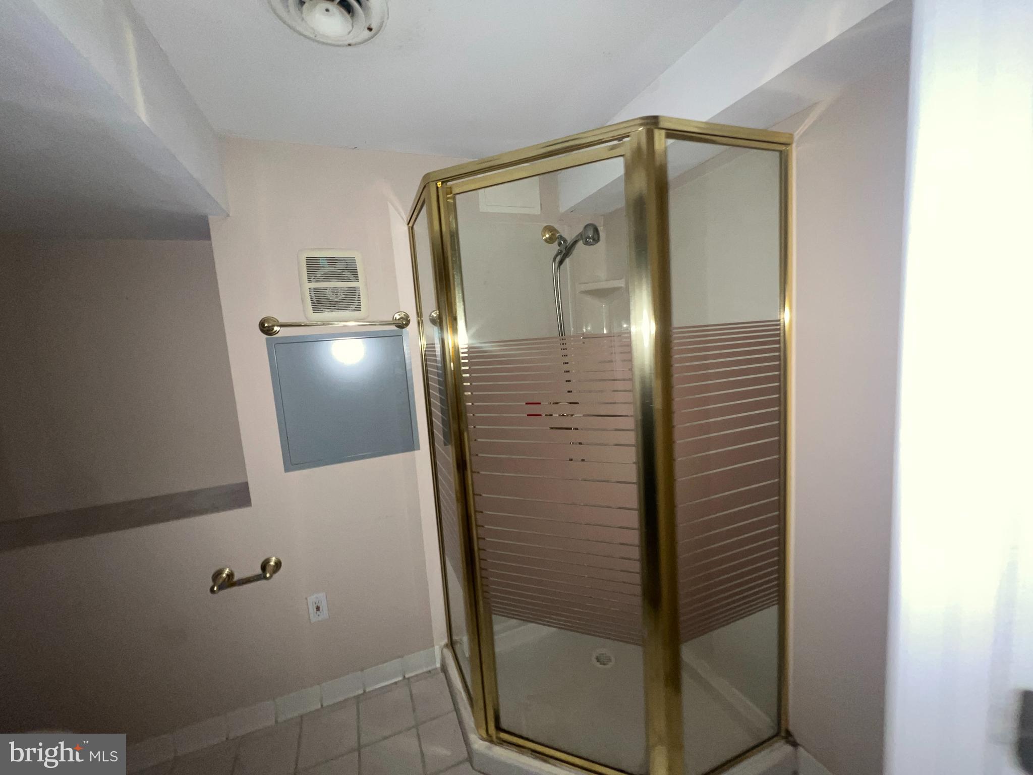 COURTS OF WHETSTONE - Residential