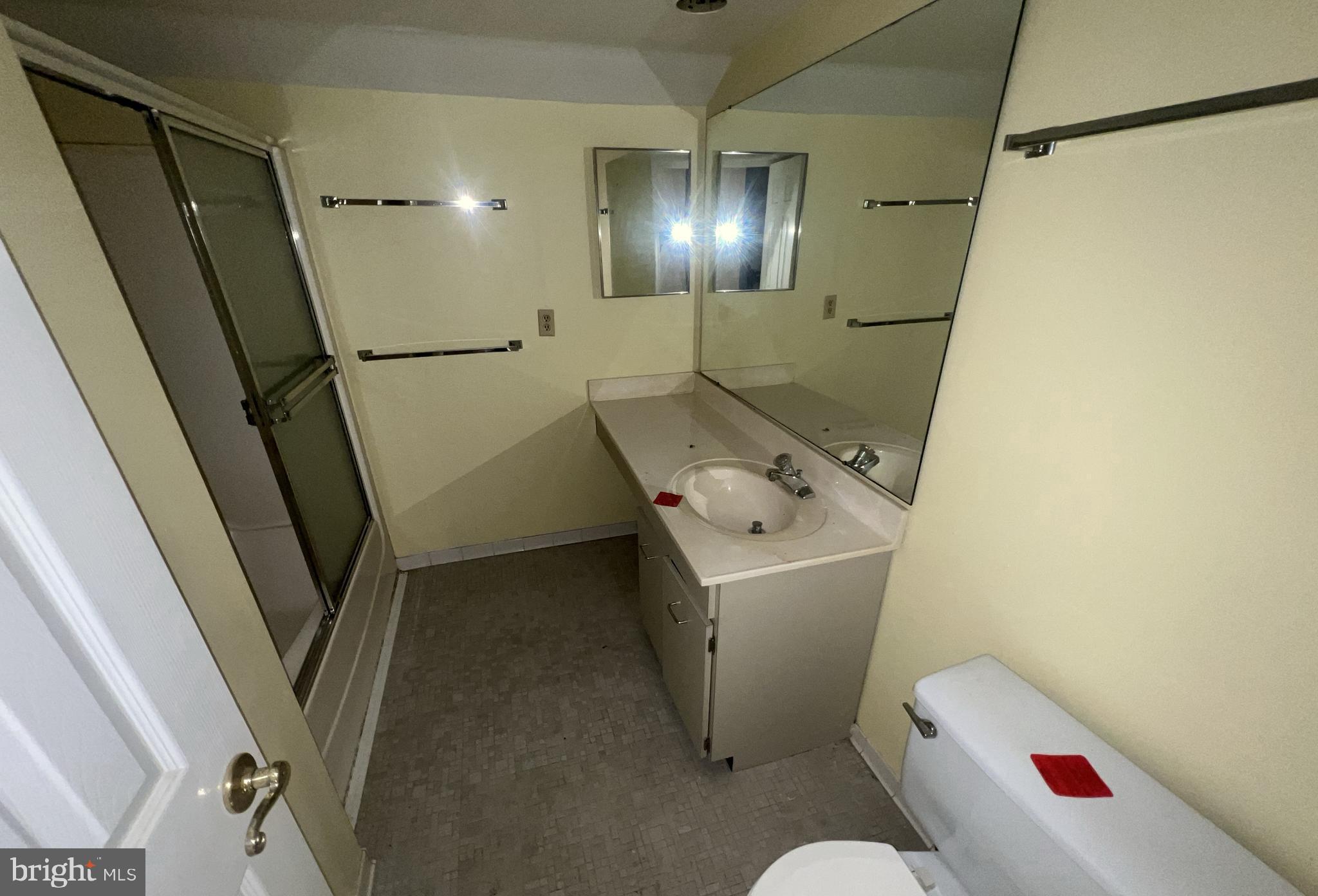 COURTS OF WHETSTONE - Residential