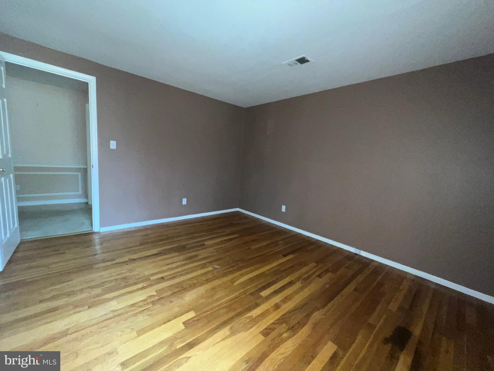 COURTS OF WHETSTONE - Residential