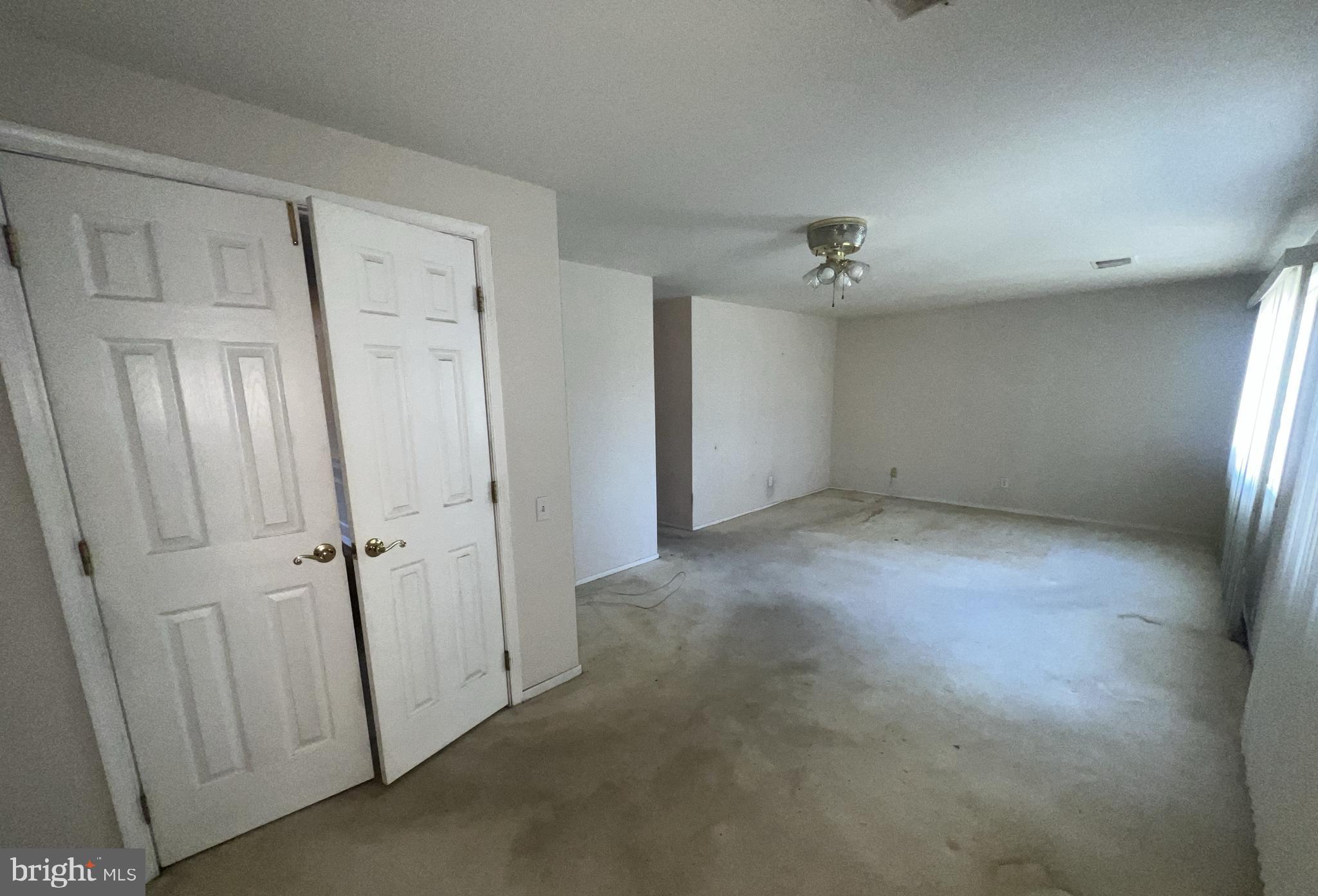 COURTS OF WHETSTONE - Residential