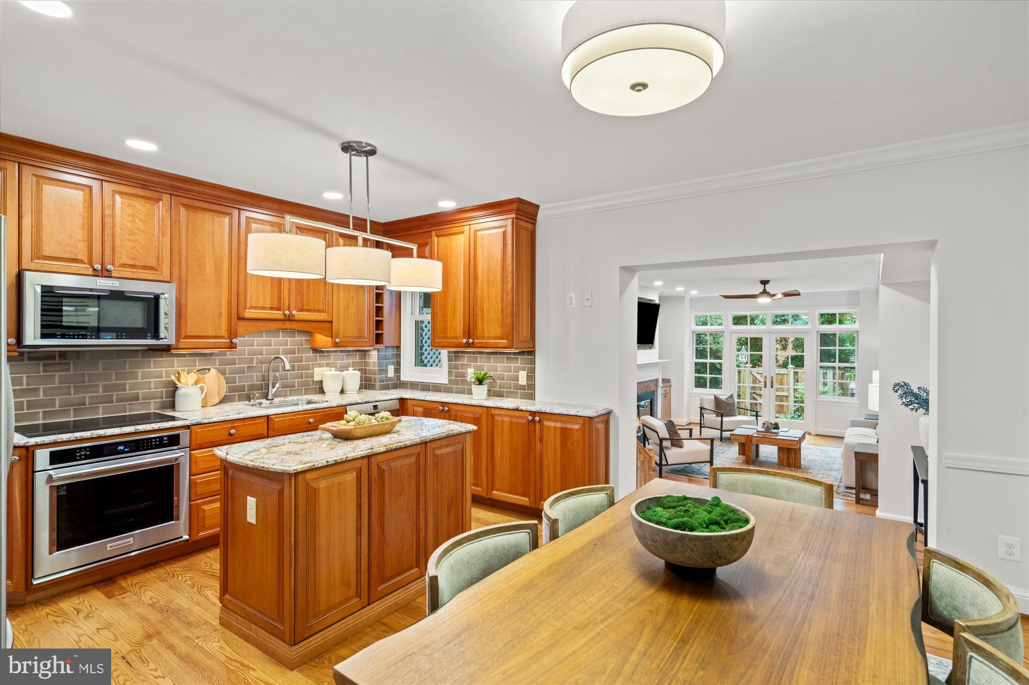 YATES GARDENS - Residential