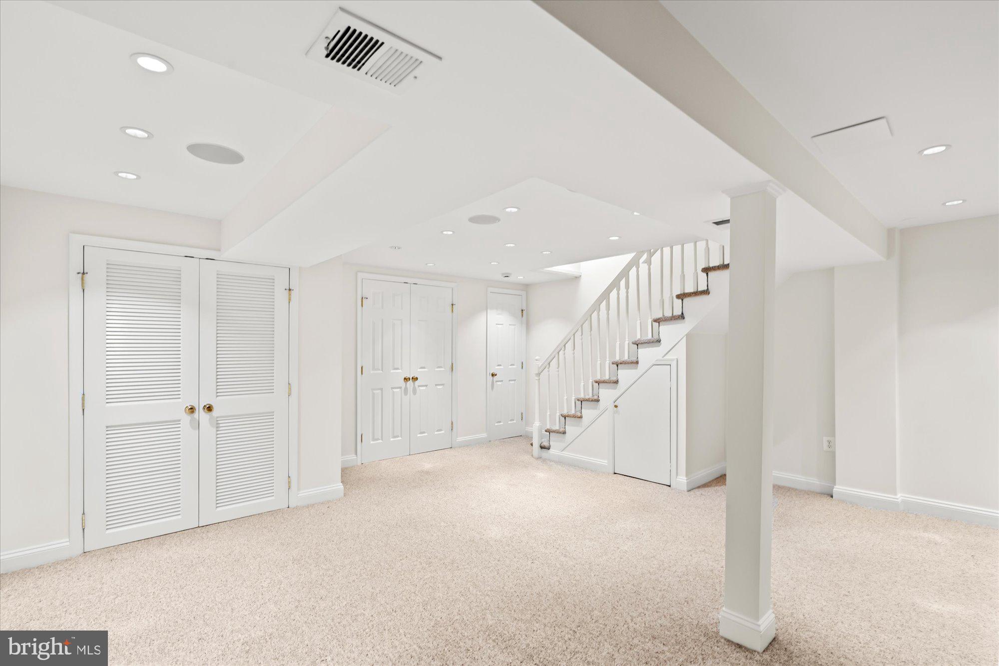 YATES GARDENS - Residential