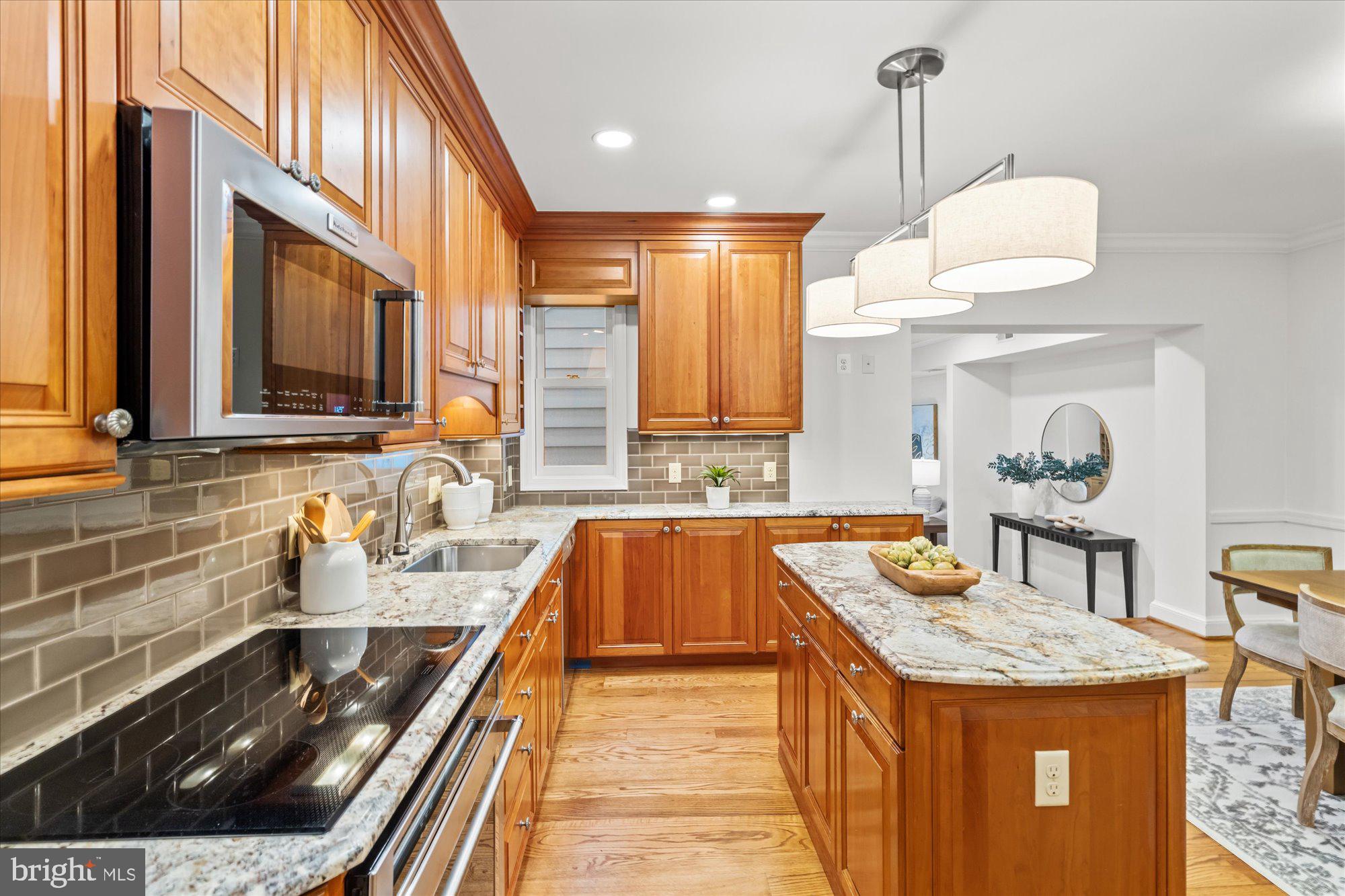 YATES GARDENS - Residential