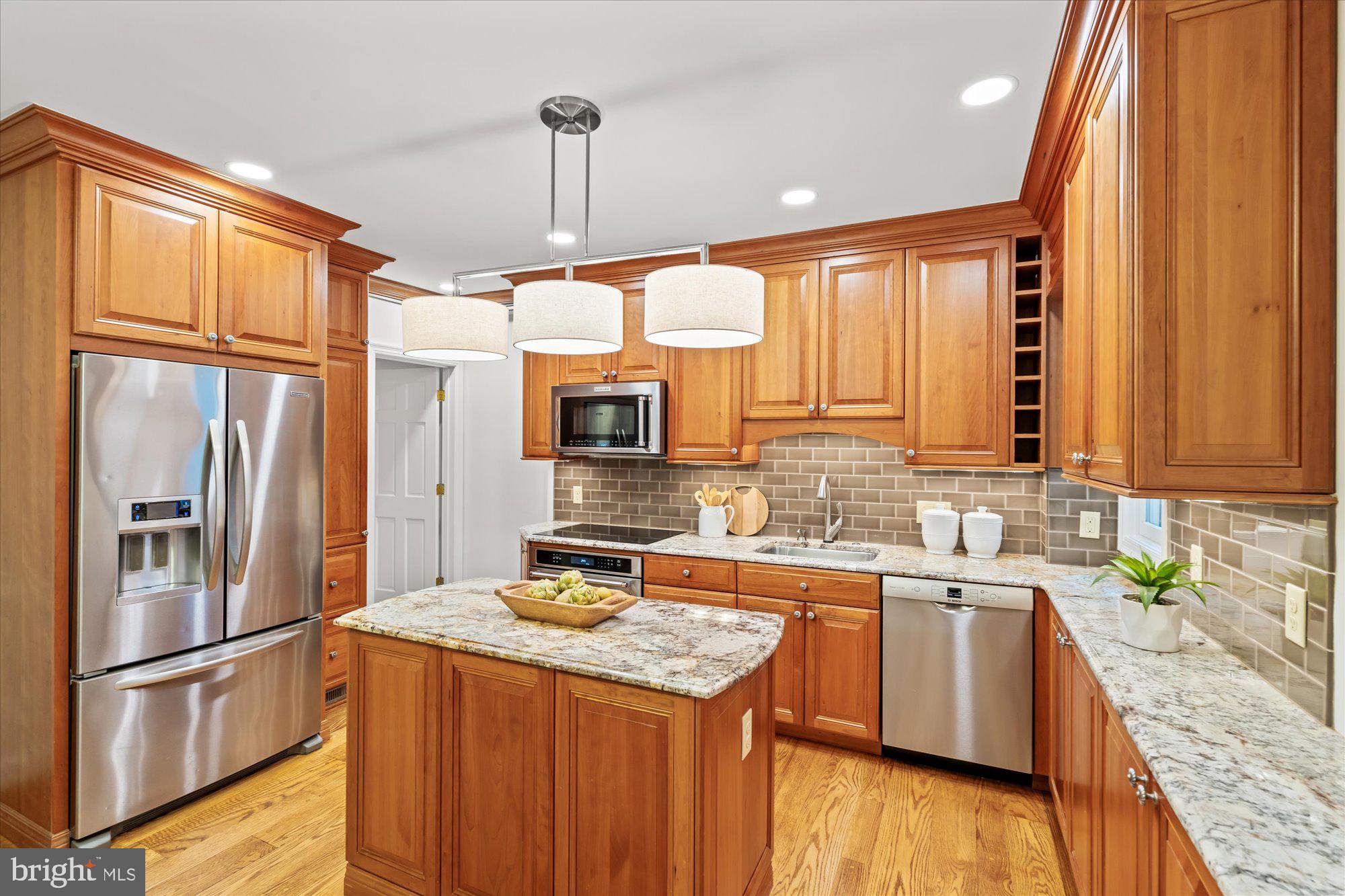 YATES GARDENS - Residential