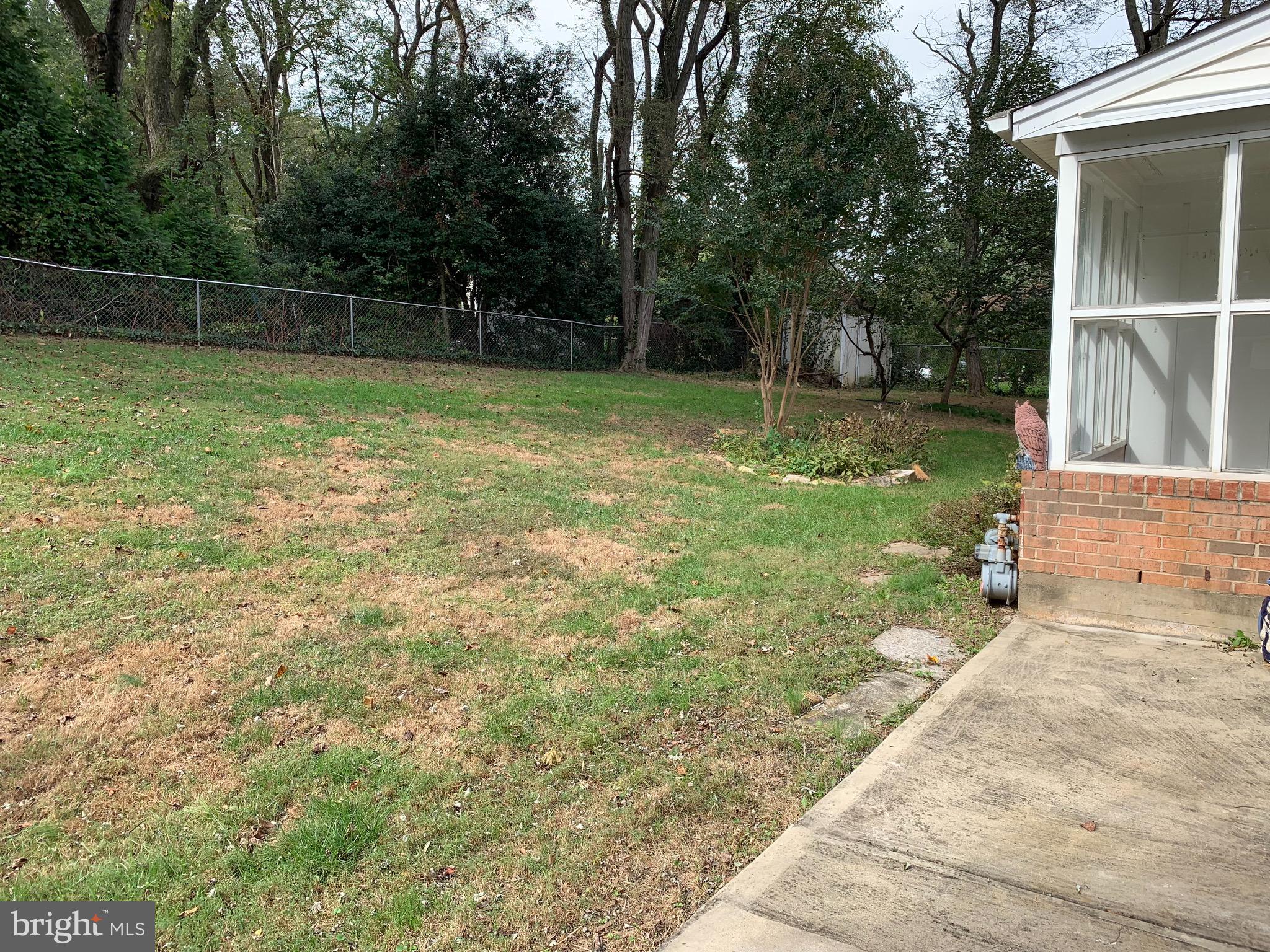 CHESTNUT KNOLLS - Residential Lease