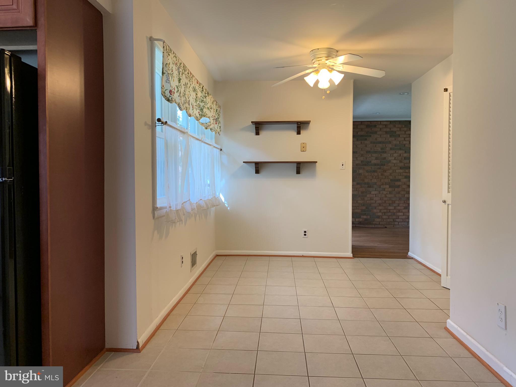 CHESTNUT KNOLLS - Residential Lease