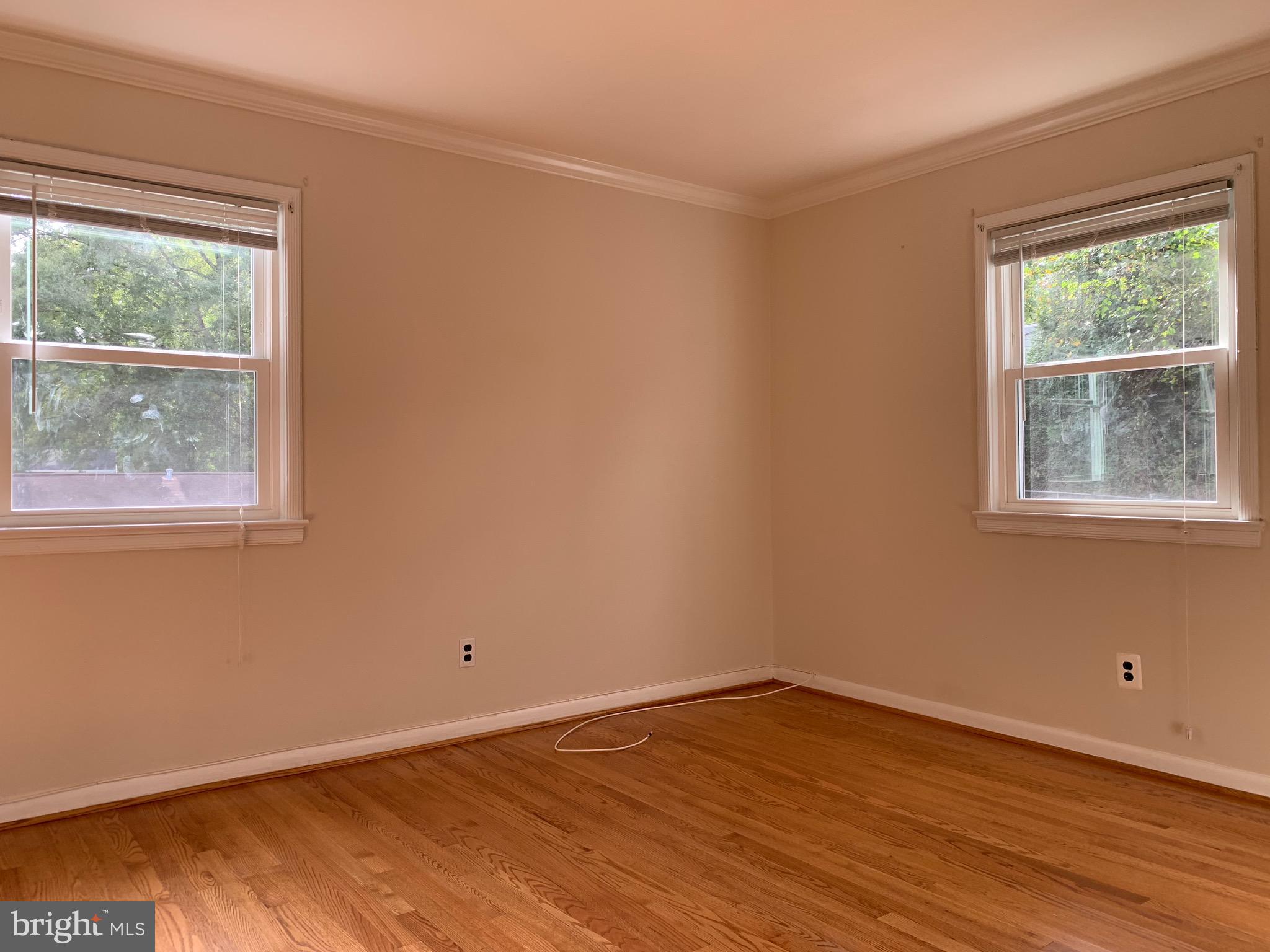 CHESTNUT KNOLLS - Residential Lease