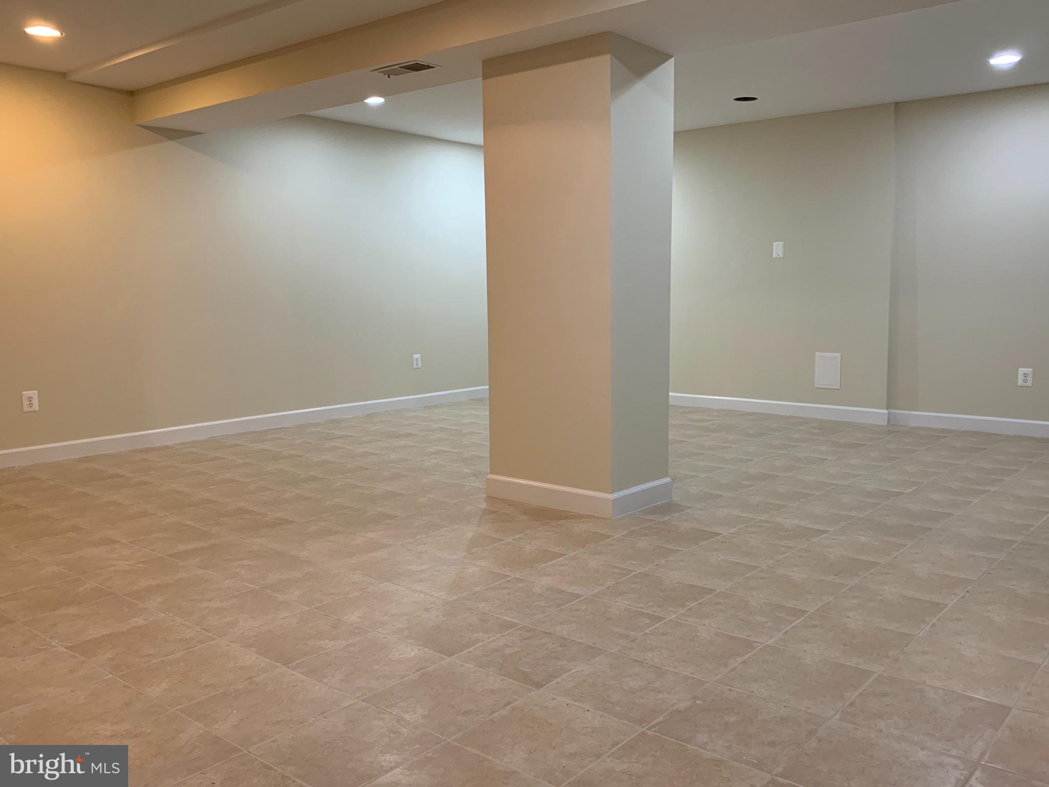 CHESTNUT KNOLLS - Residential Lease