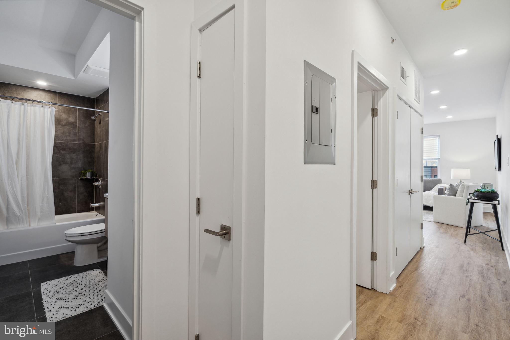 YORKTOWN - Residential Lease