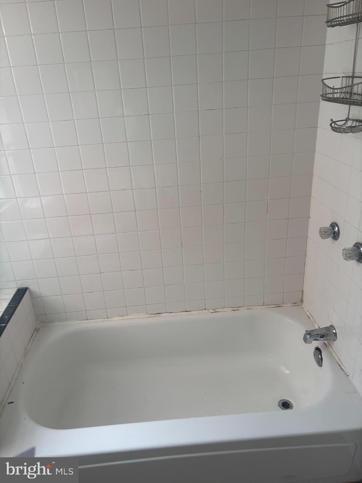 4715 SPRINGFIELD AVENUE 2F