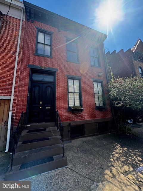 Photo of 182 Brunswick Avenue, TRENTON, NJ 08618 (MLS # NJME2073360)