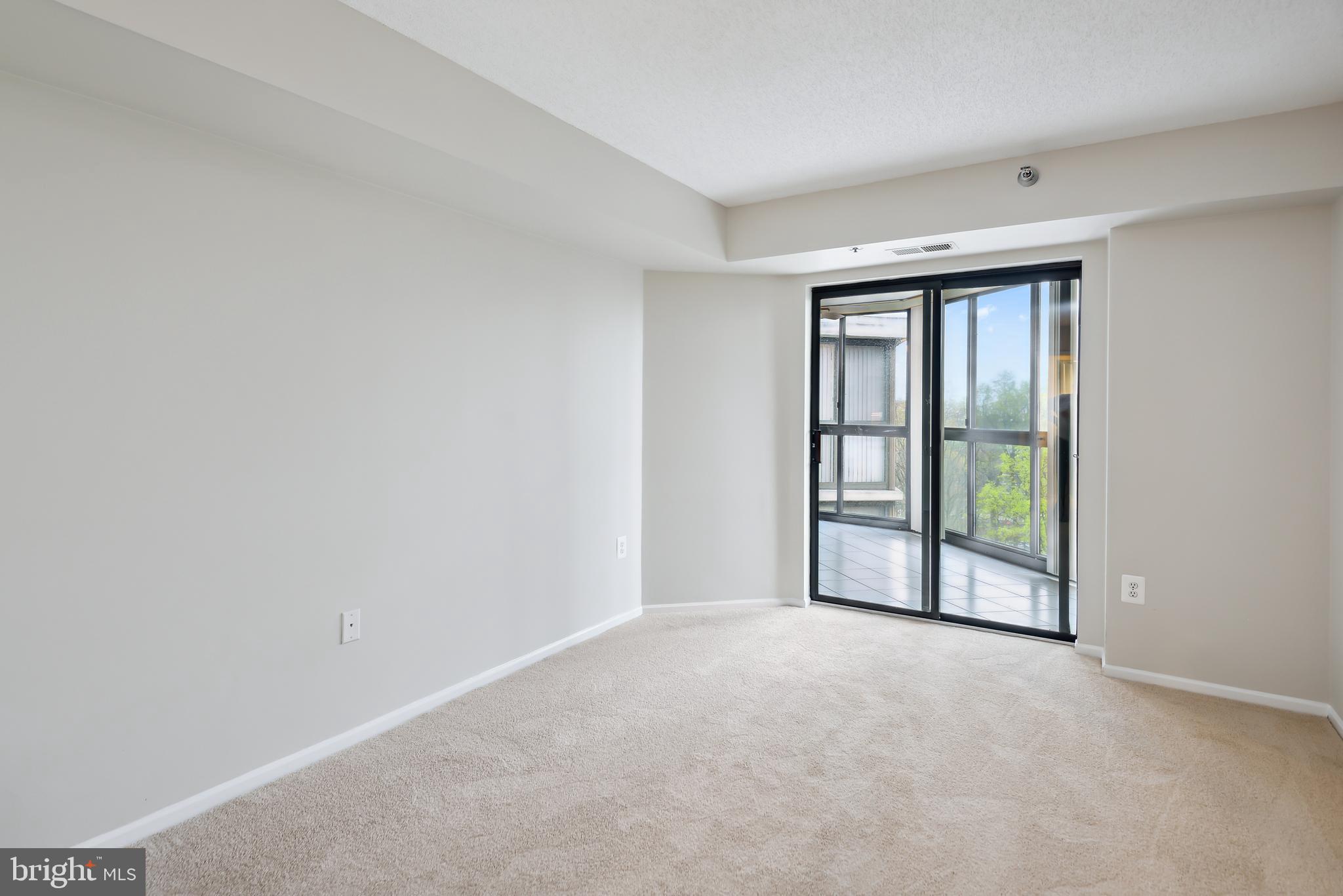 LEISURE WORLD - Residential