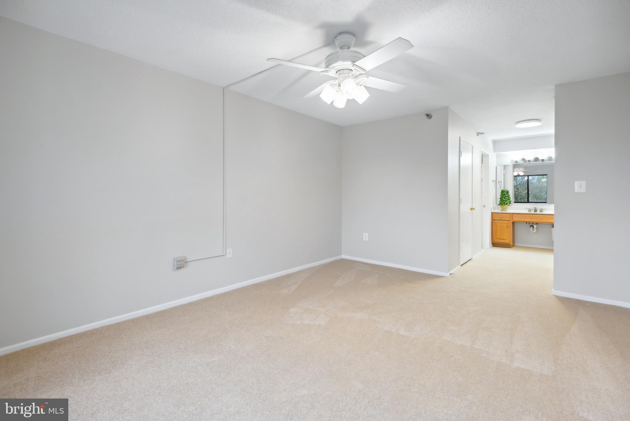 LEISURE WORLD - Residential