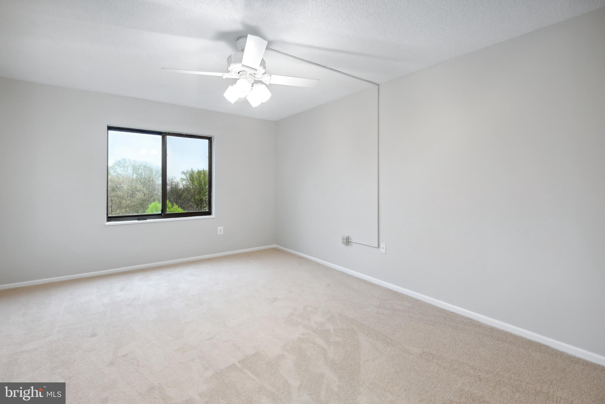 LEISURE WORLD - Residential