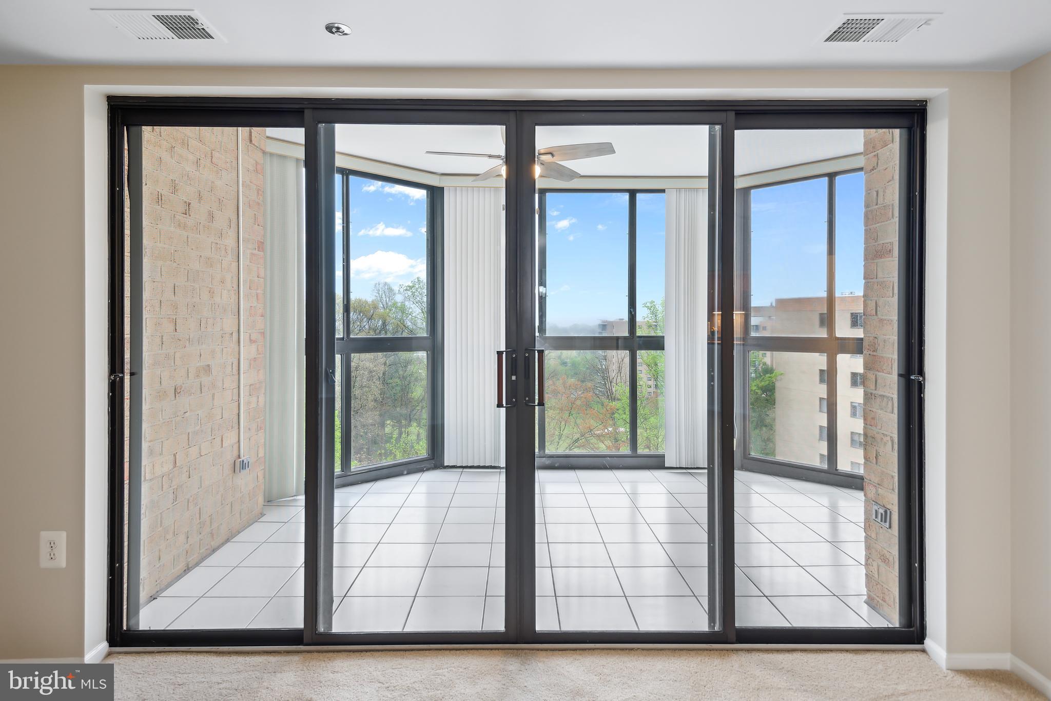 LEISURE WORLD - Residential