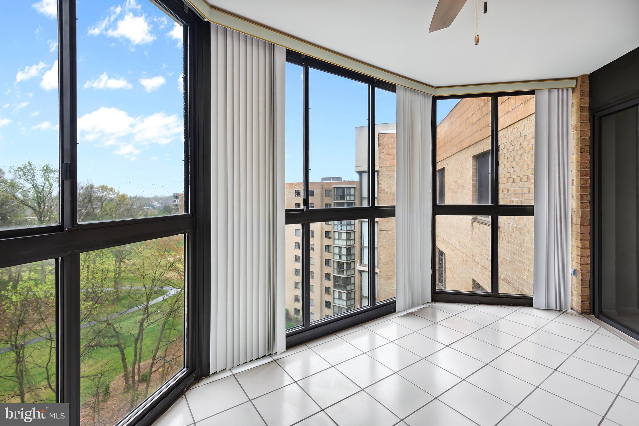 LEISURE WORLD - Residential