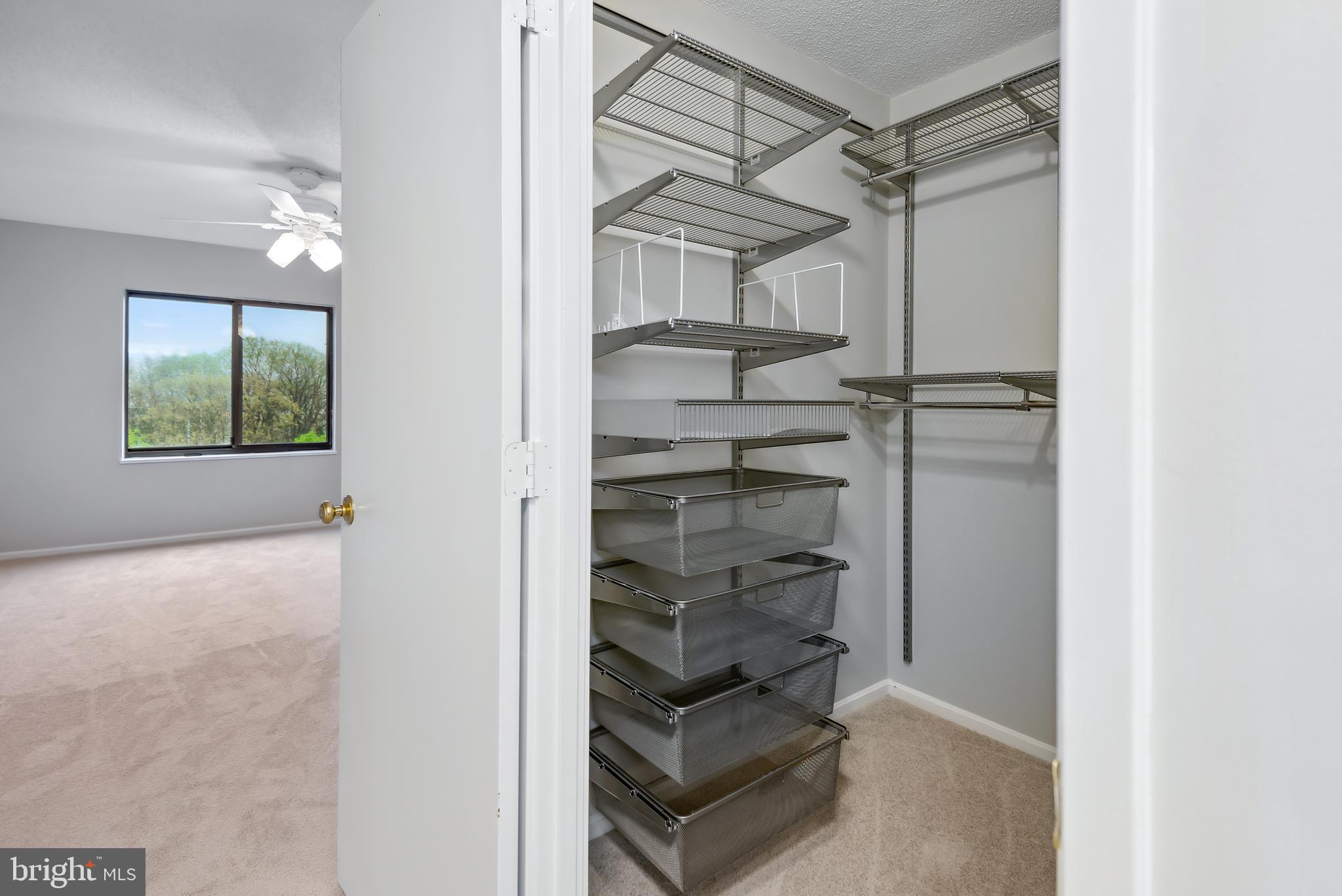 LEISURE WORLD - Residential