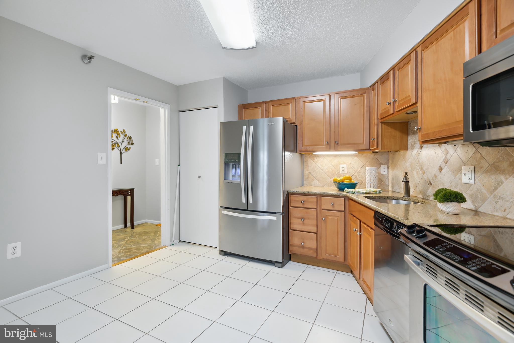 LEISURE WORLD - Residential