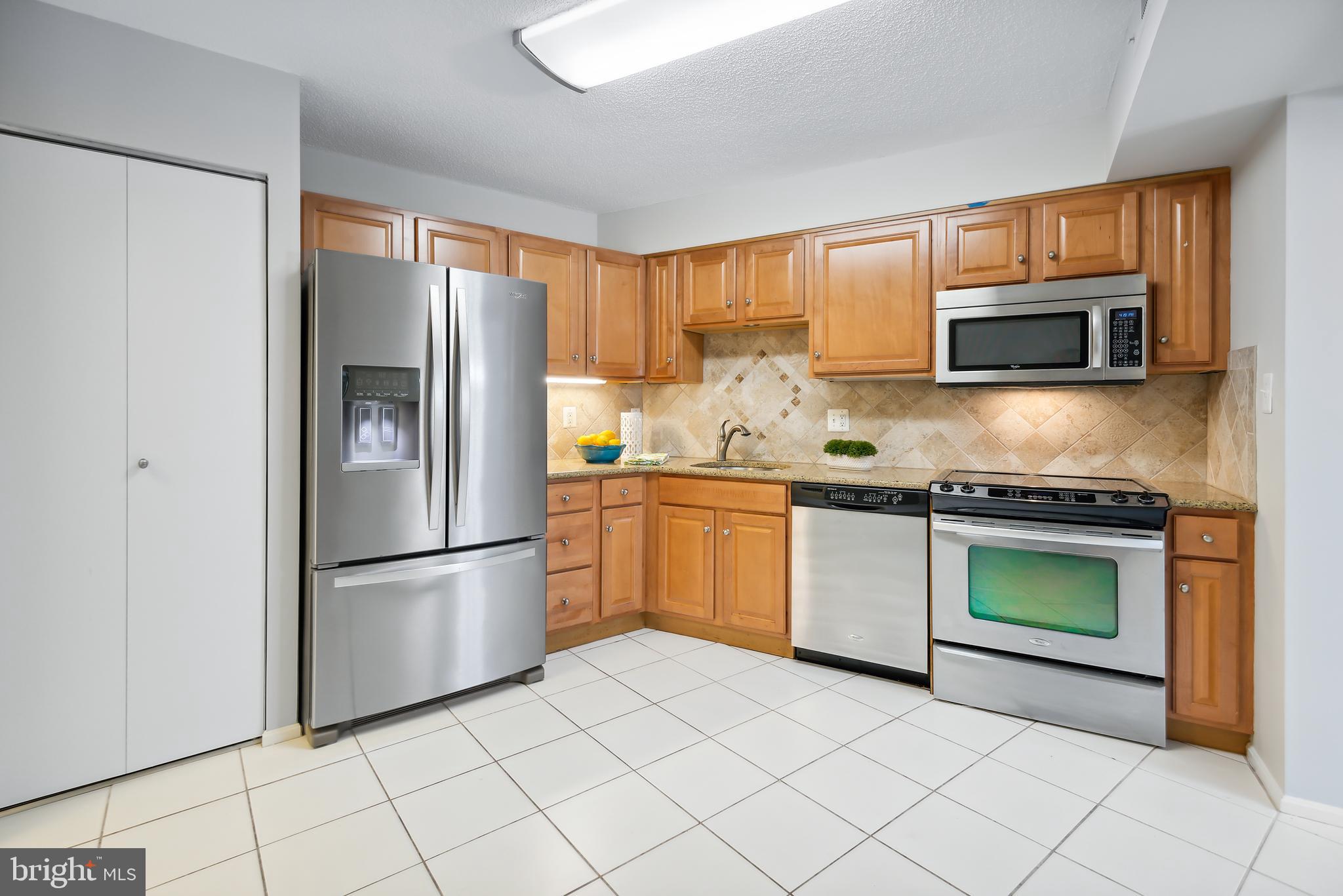 LEISURE WORLD - Residential