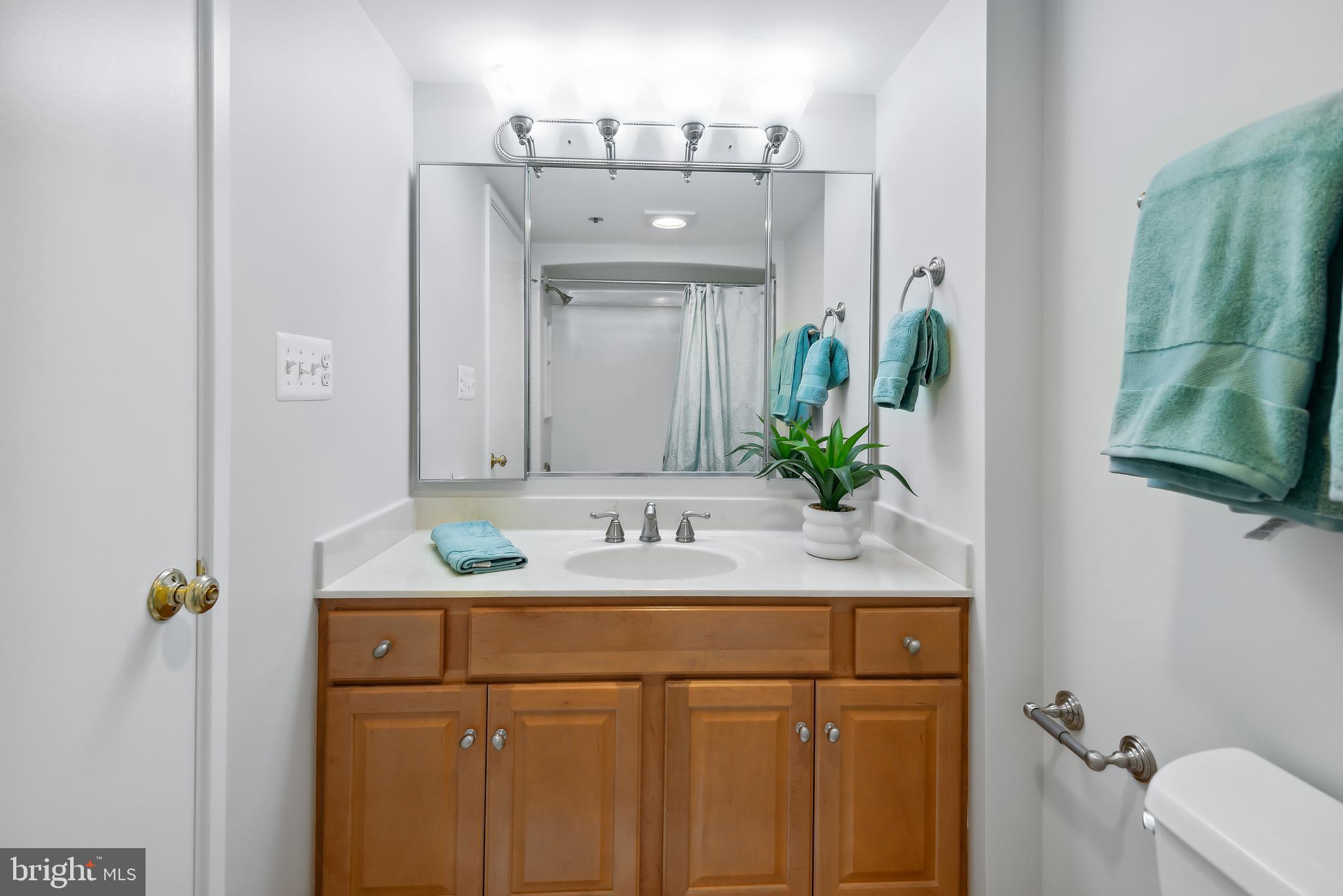 LEISURE WORLD - Residential