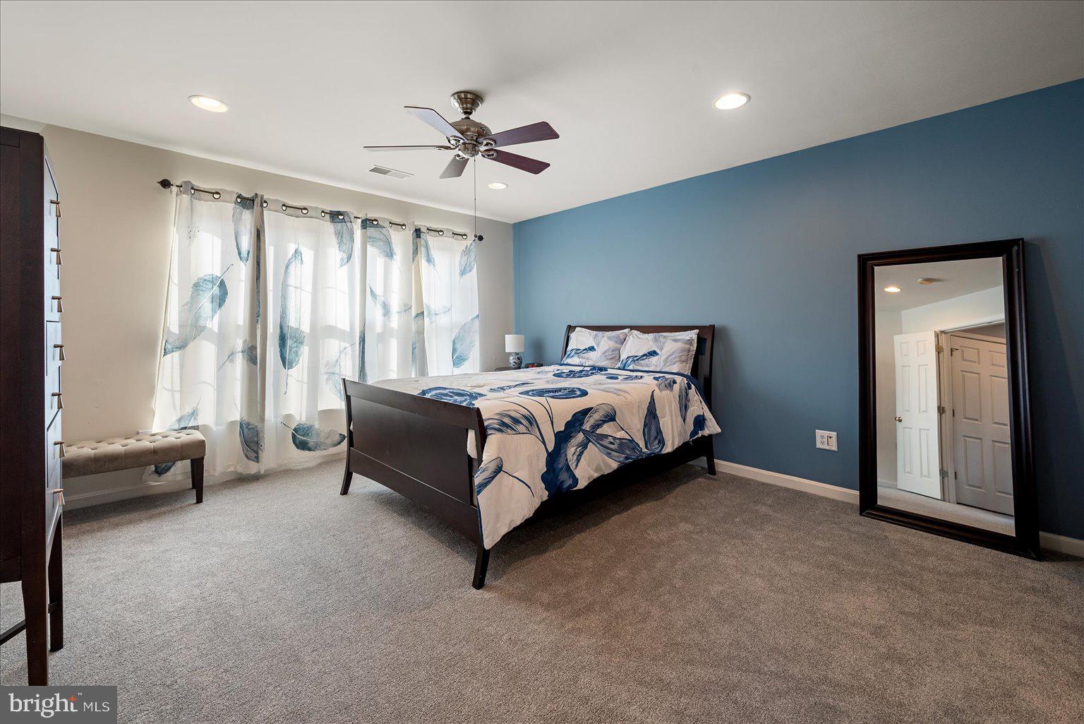 SOUTH RIDING - Residential