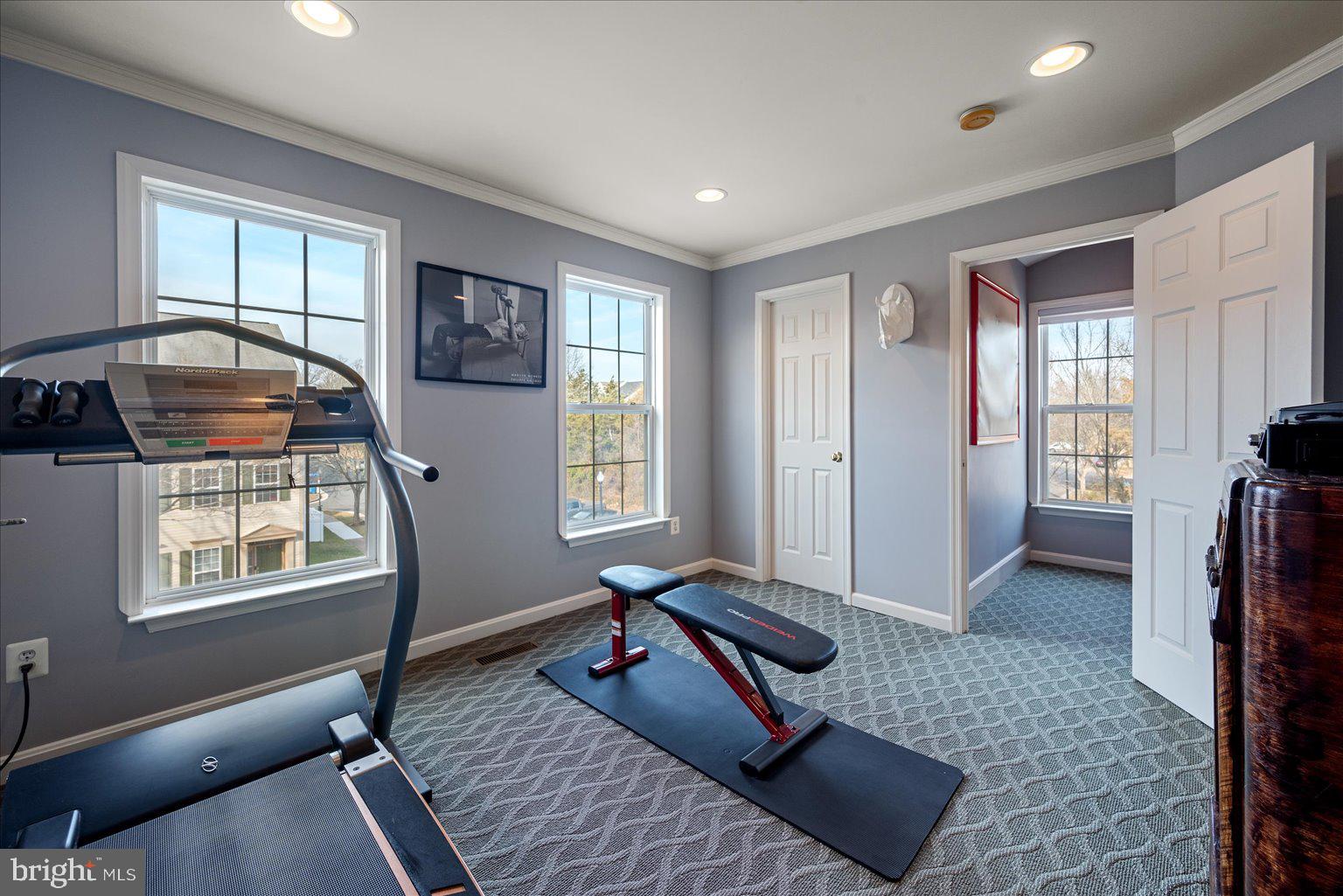 SOUTH RIDING - Residential