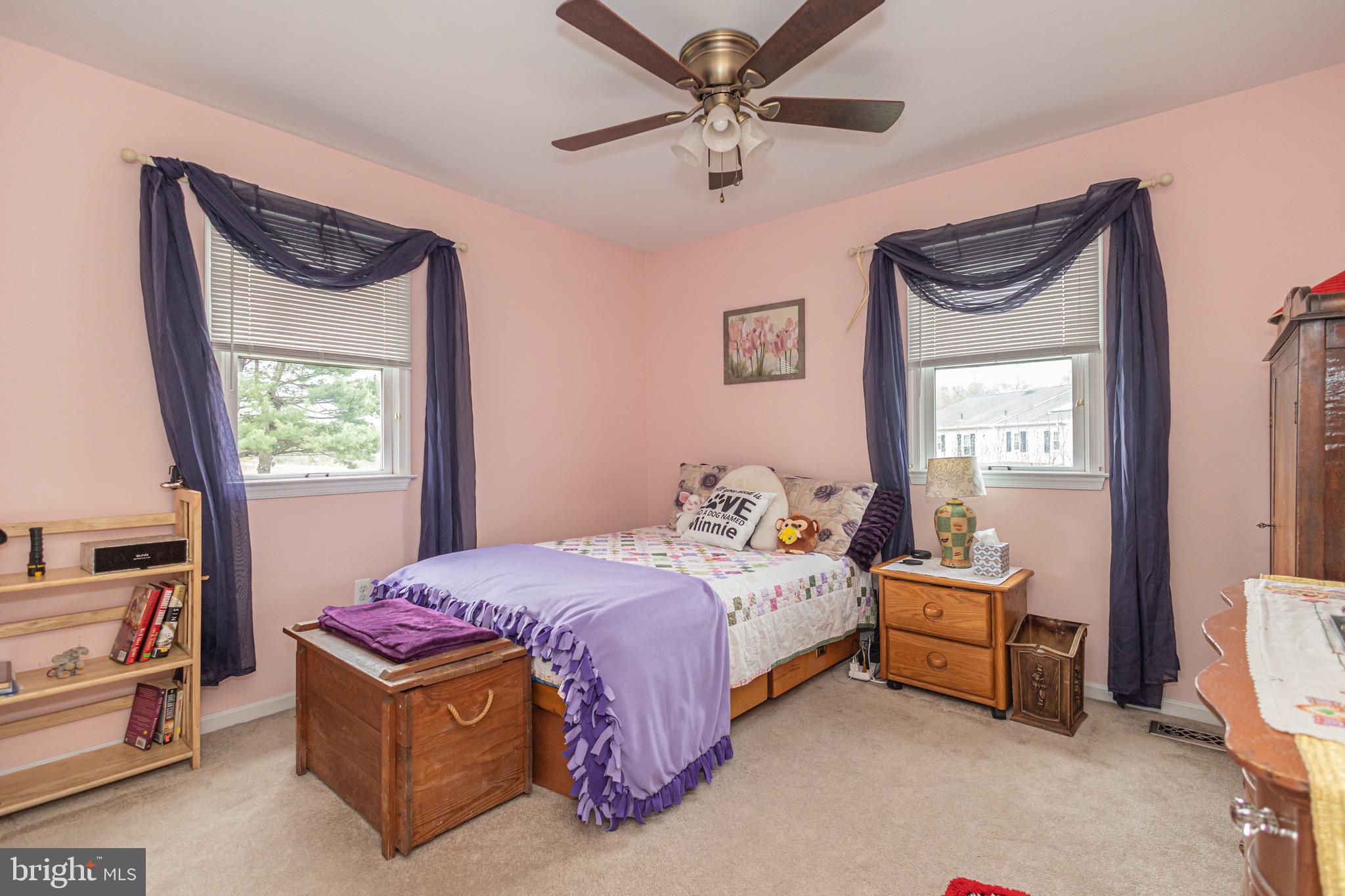 RIVER KNOLL - Residential