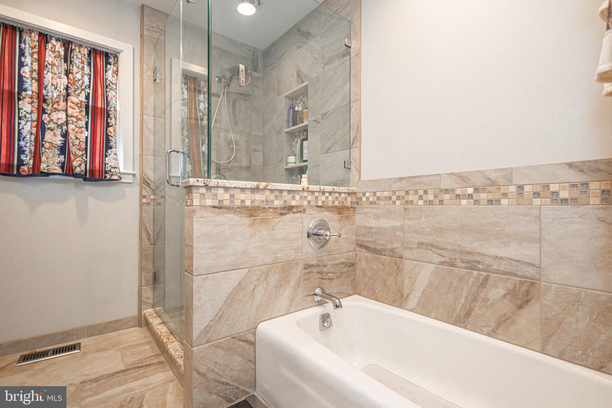 RIVER KNOLL - Residential