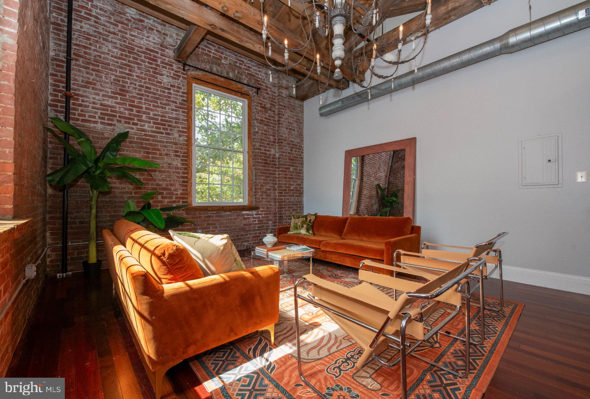2135 E SUSQUEHANNA AVENUE 00 2G