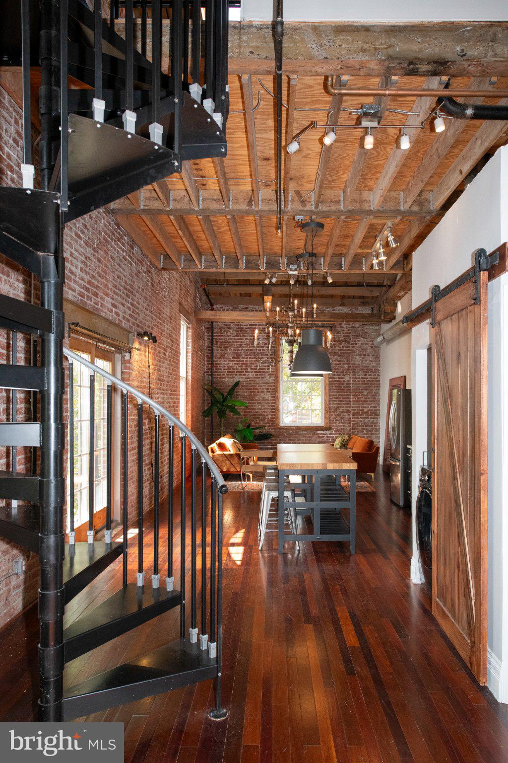 2135 E SUSQUEHANNA AVENUE 00 2G