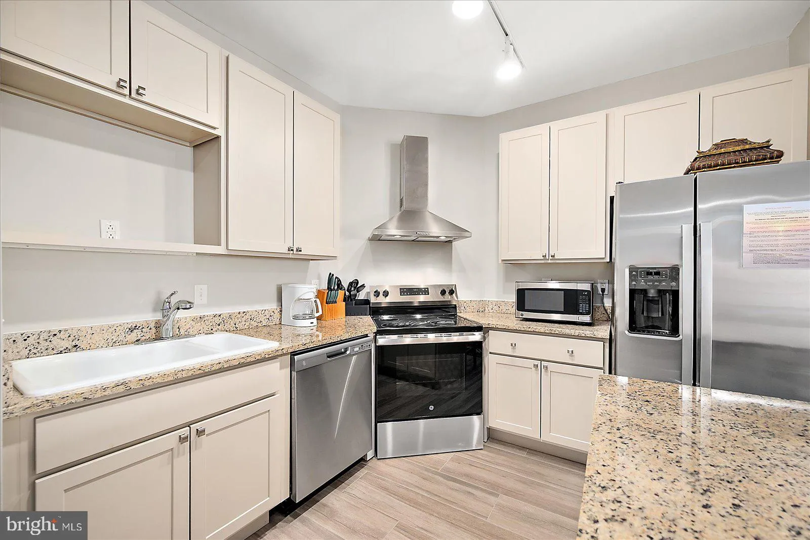 Ocean City, Maryland 21842, United States, 3 Bedrooms Bedrooms, ,2 BathroomsBathrooms,Residential,Active,245140