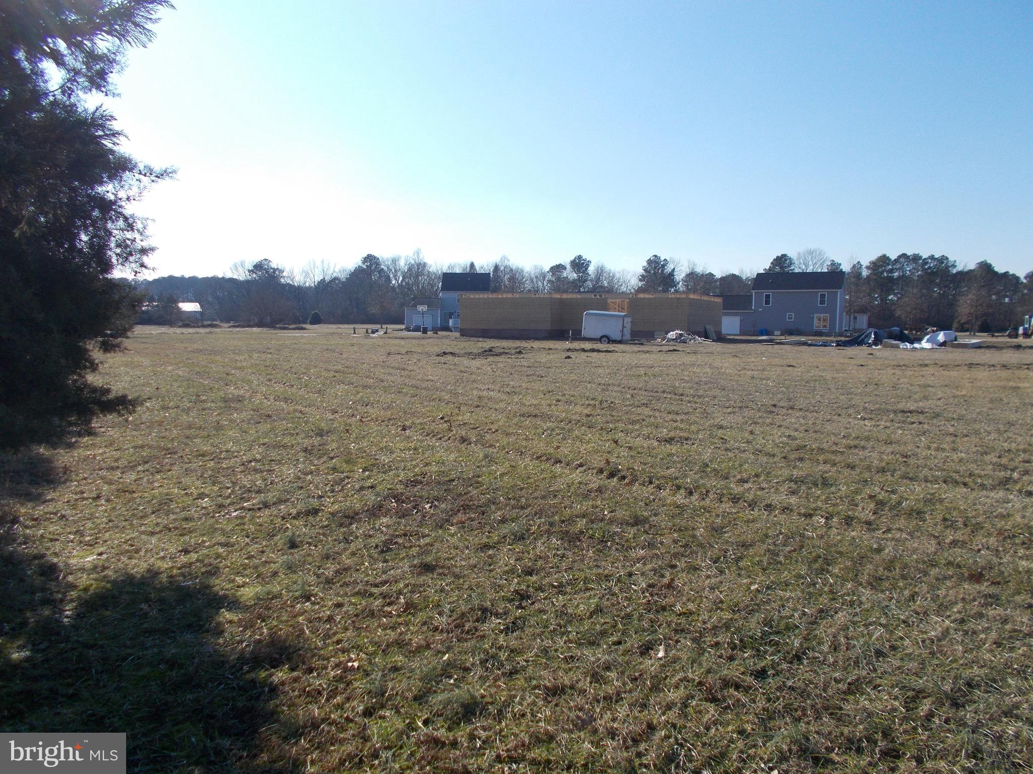 THE CROSSINGS AT EAST NEW MARKET - Land