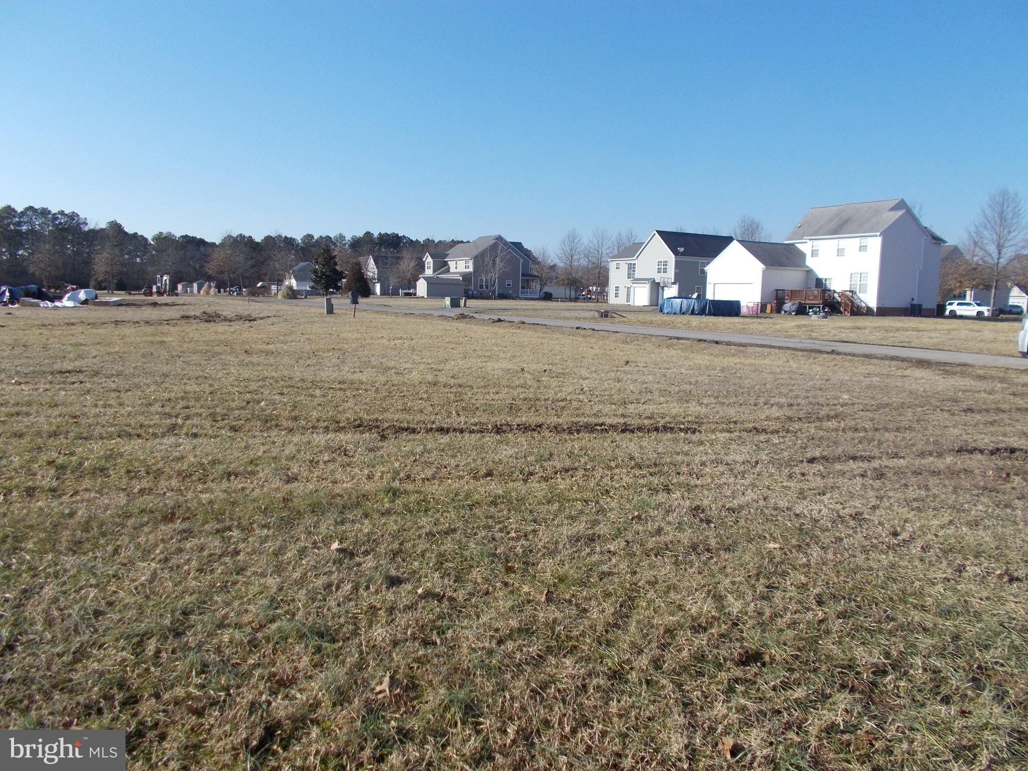 THE CROSSINGS AT EAST NEW MARKET - Land