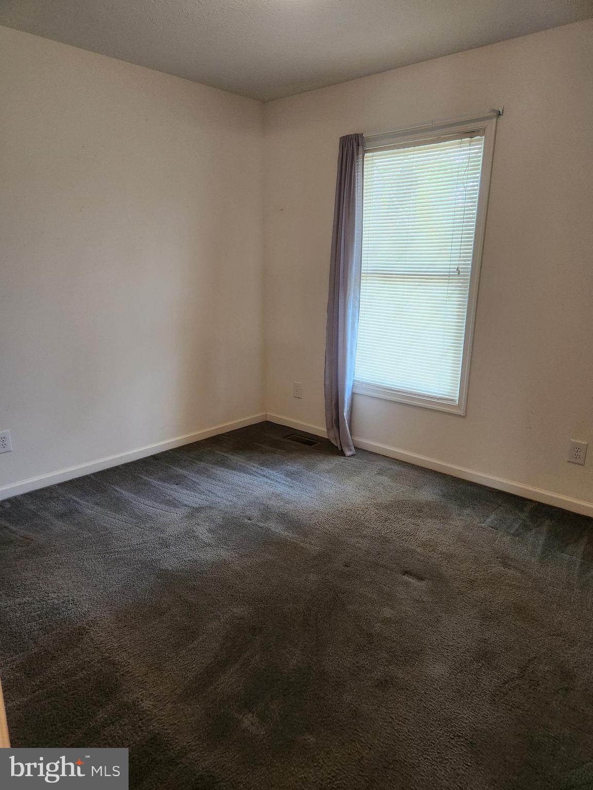 MIDDLE CREEK MANOR - Residential Lease