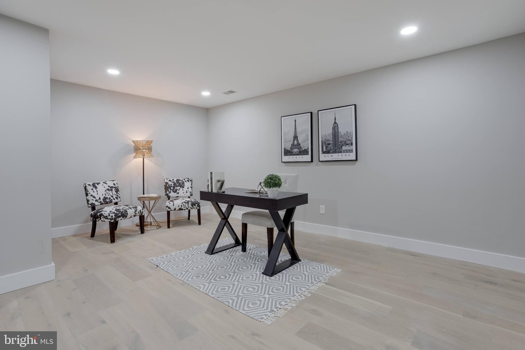 GALLOWS ESTATES - Residential