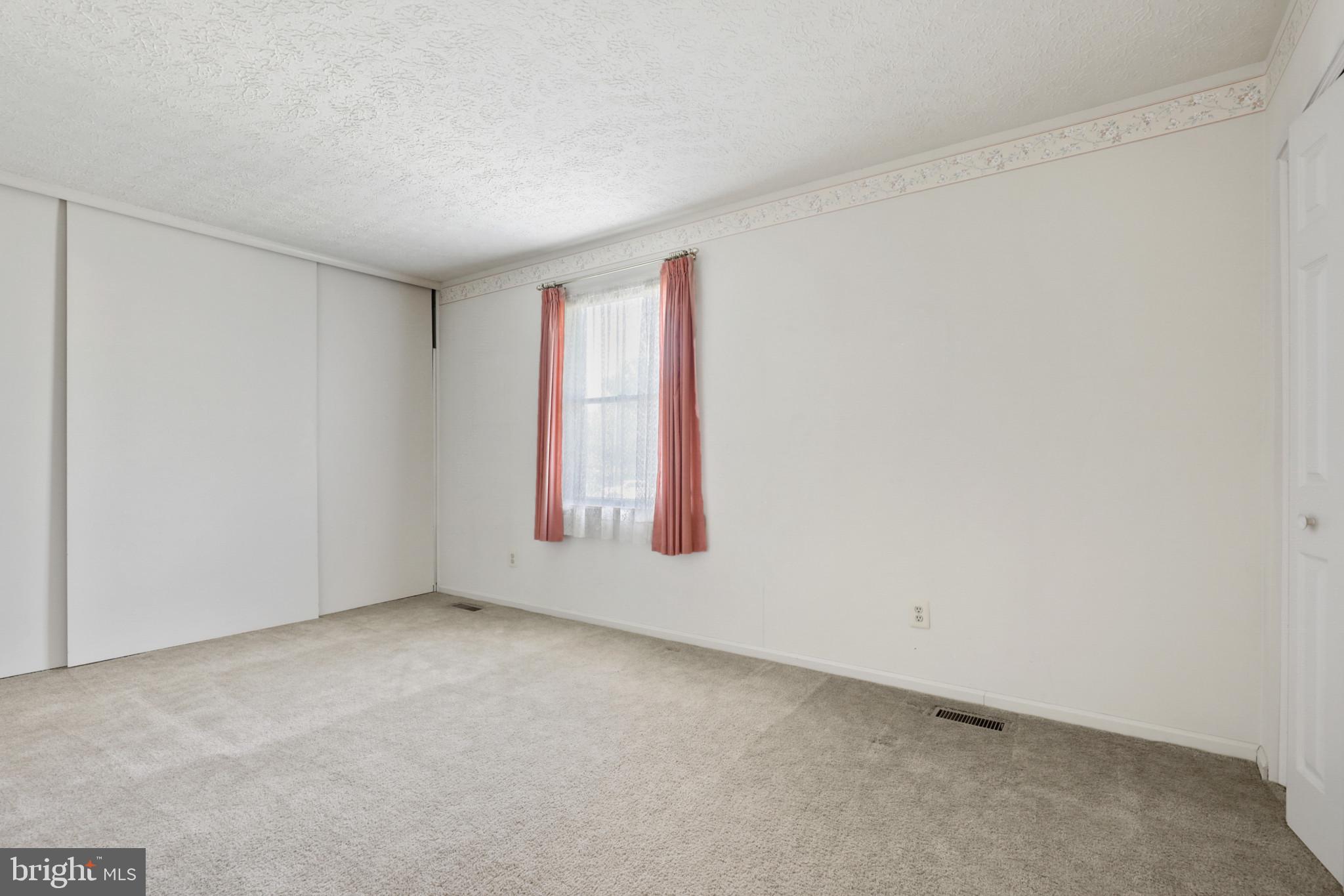 BRIERHILL ESTATES - Residential