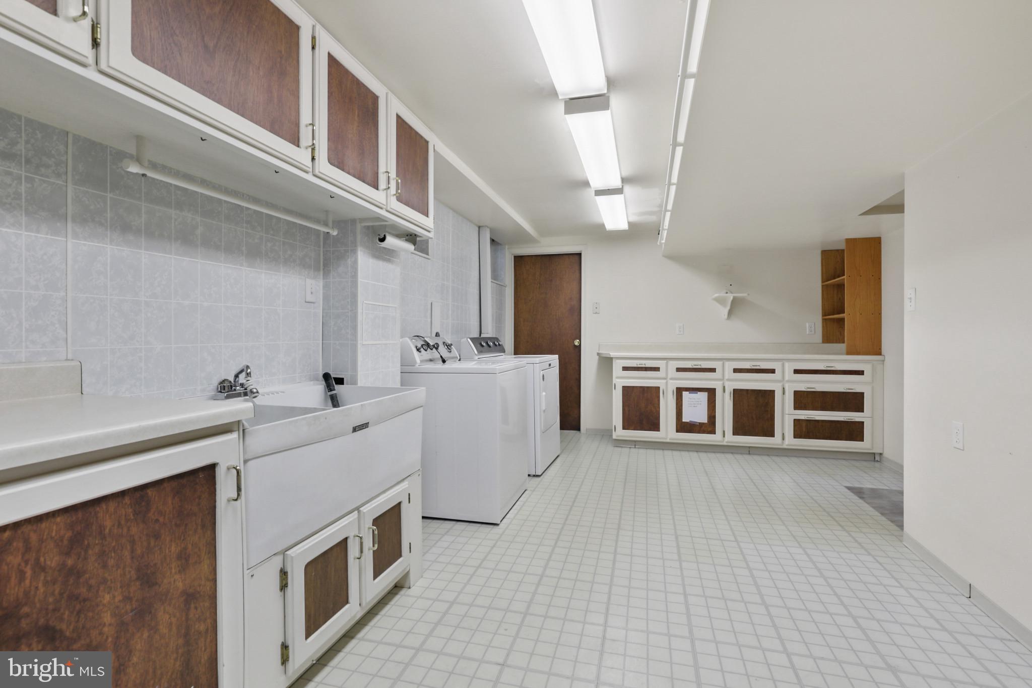 BRIERHILL ESTATES - Residential