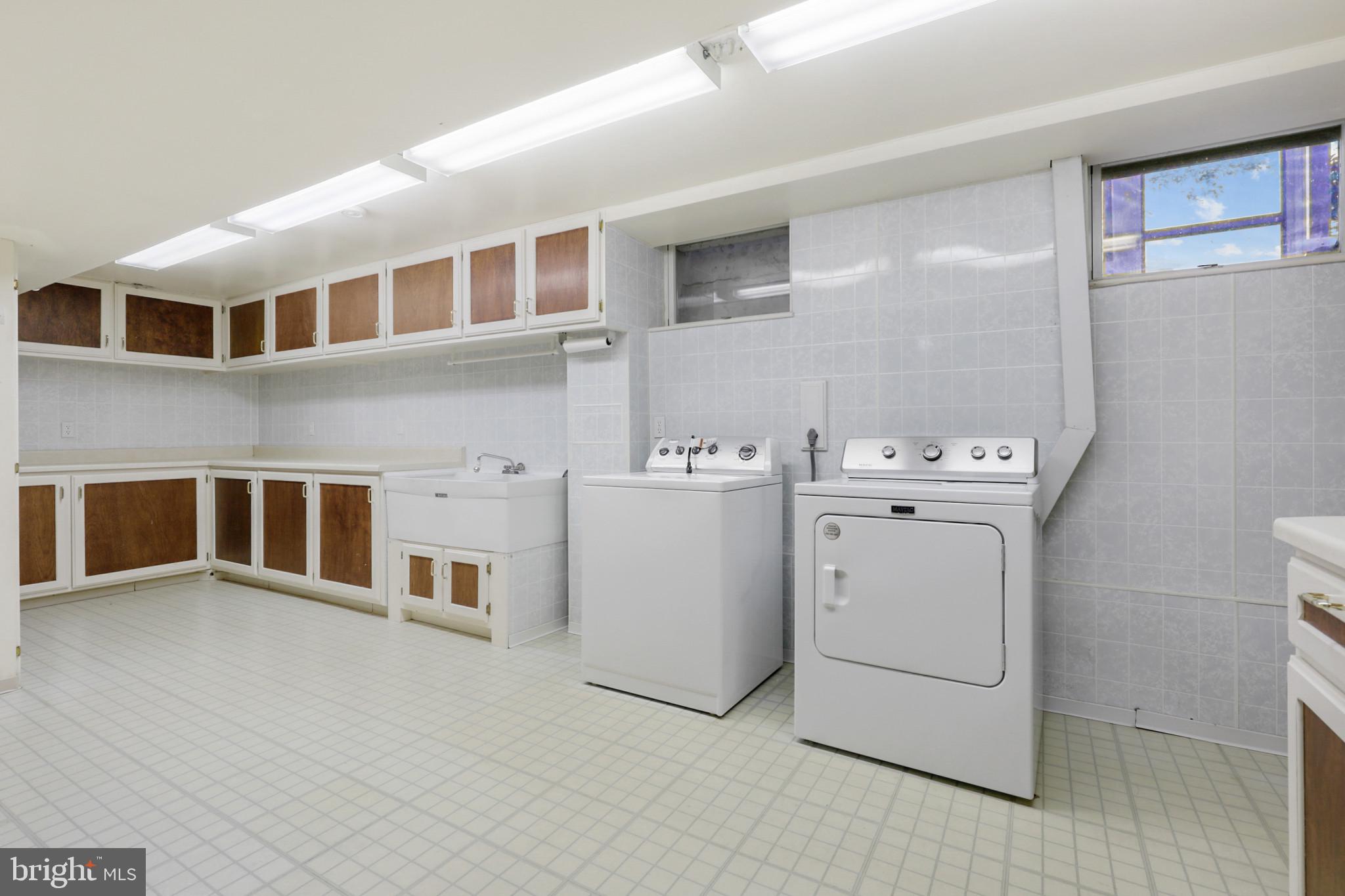 BRIERHILL ESTATES - Residential