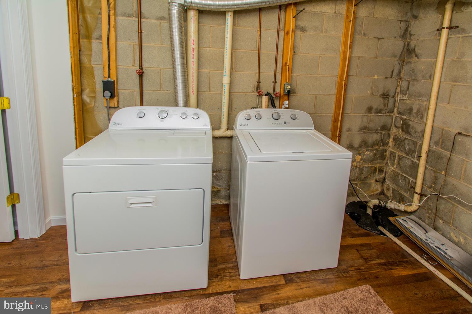 CAMBRIDGE CROSSING - Residential