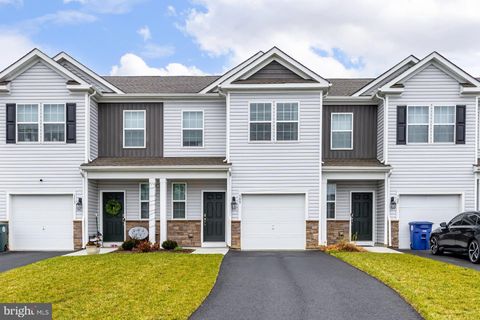 Townhouse For Sale - 309 Mazzeo Drive<br/> GLASSBORO, NJ 08028