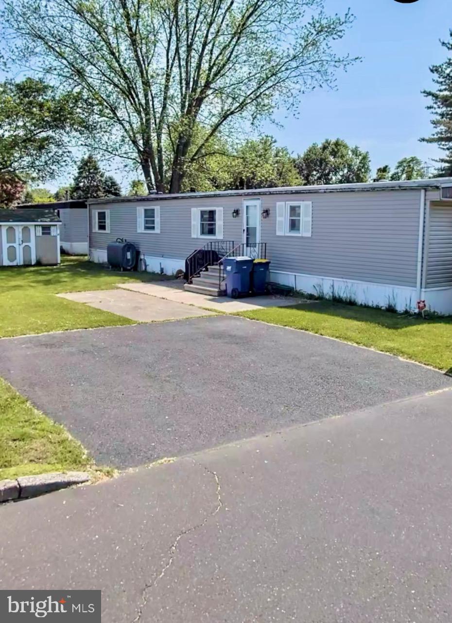PENNWOOD CROSSING - Residential